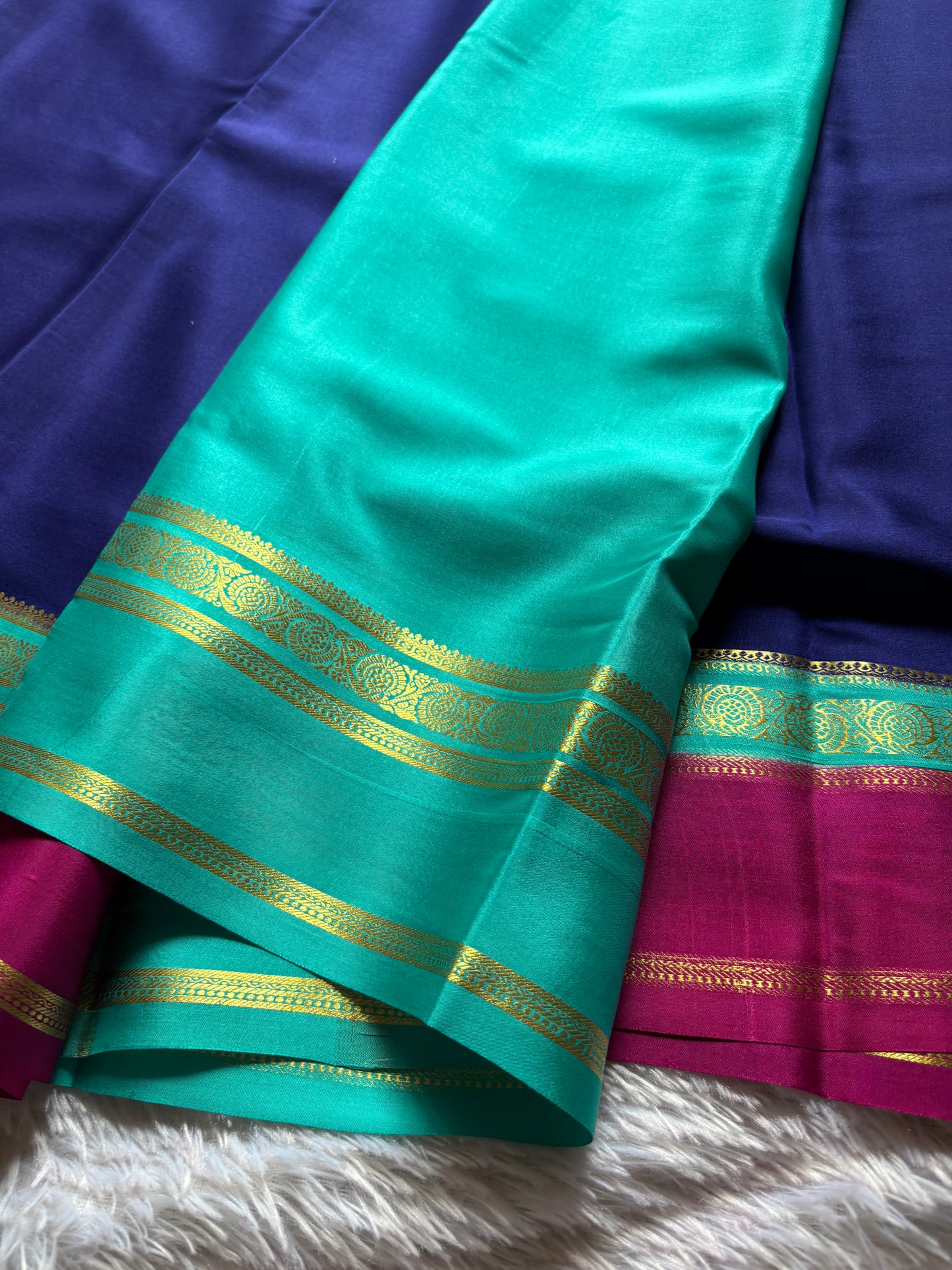 Tara (3D) : Dark blue-sea blue-rani pink