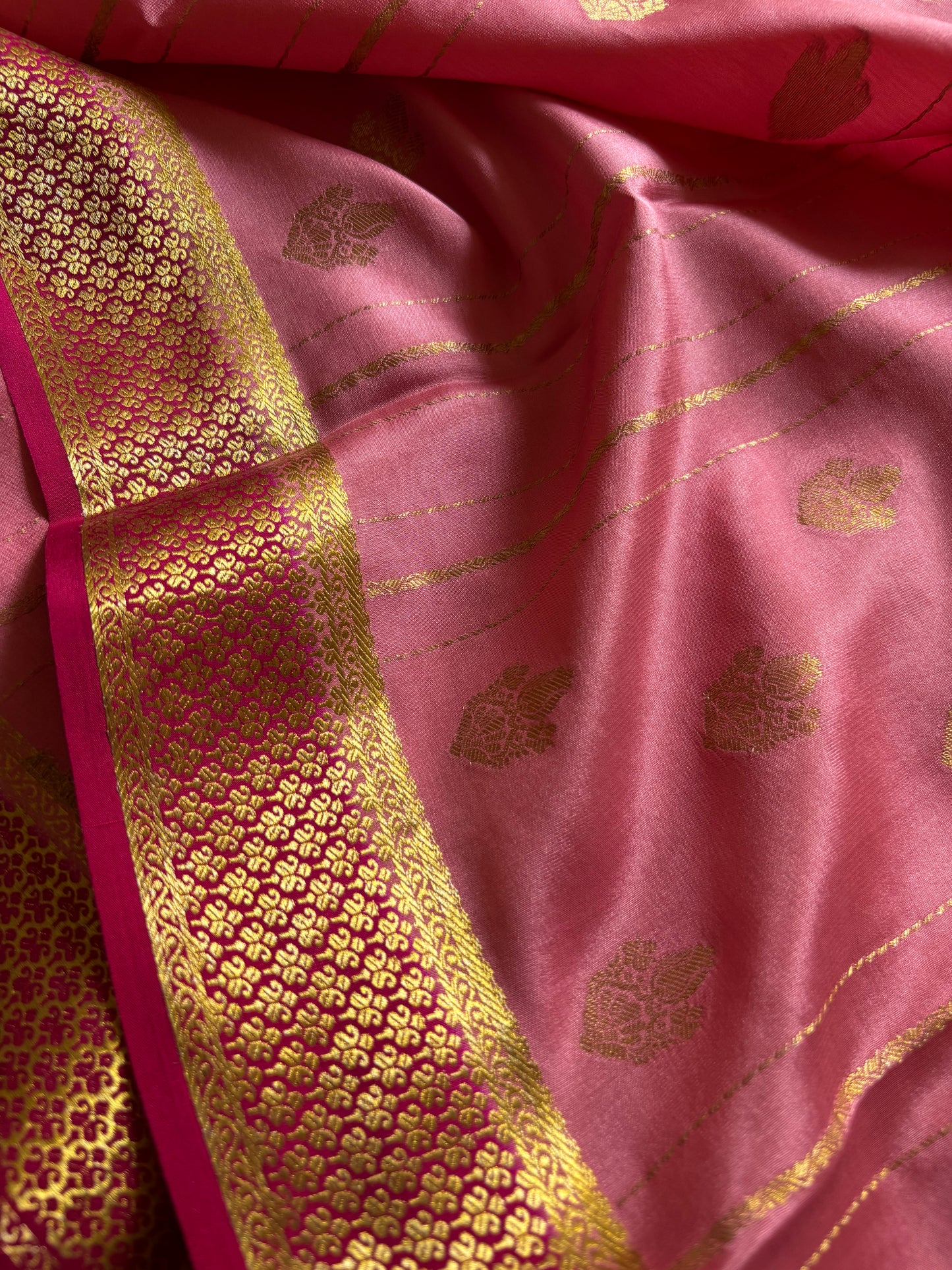 Sangeetha (2D) : Petal pink-dark pink