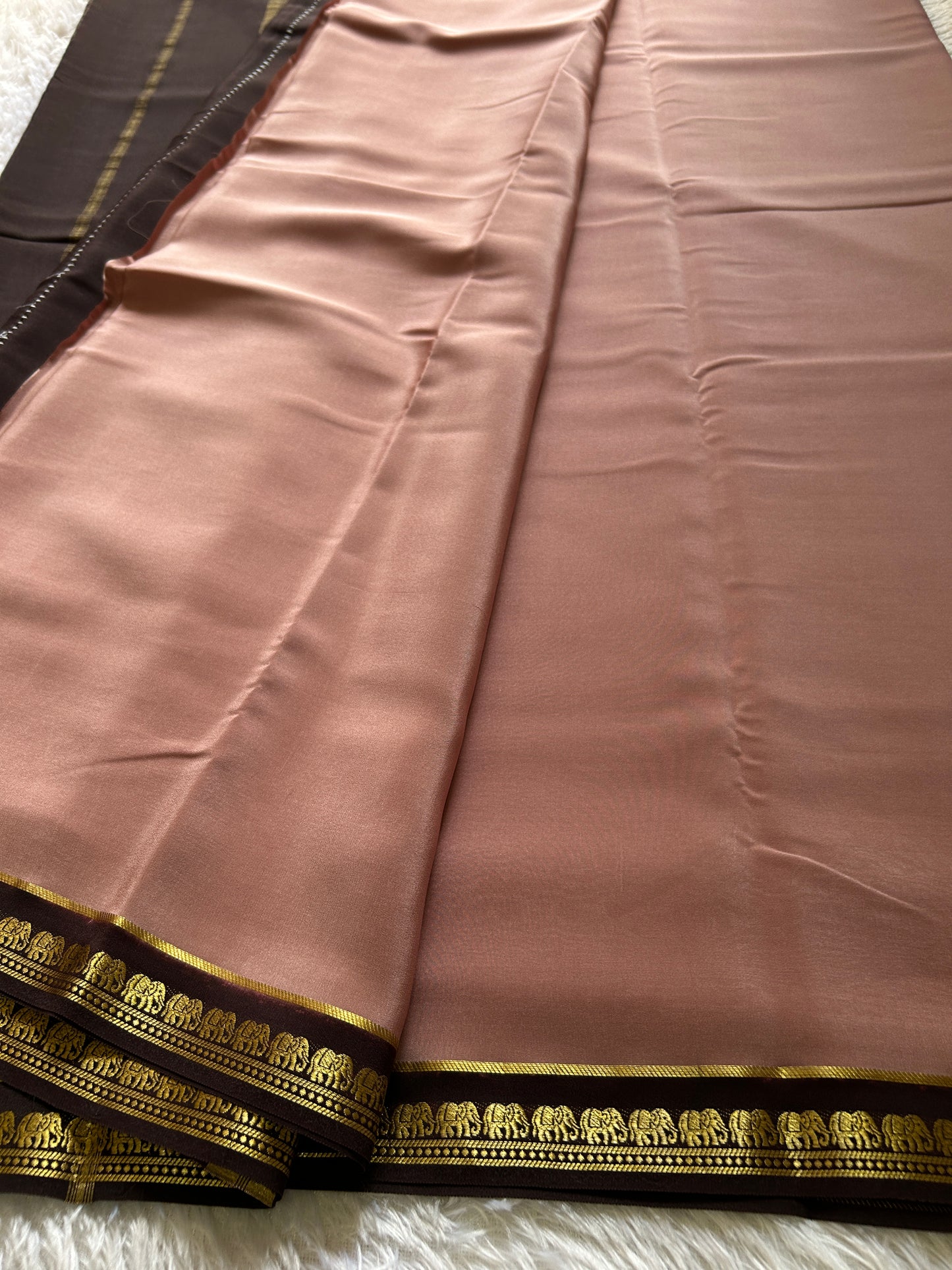 Gamani (2D) : Dusty rose-deep brown