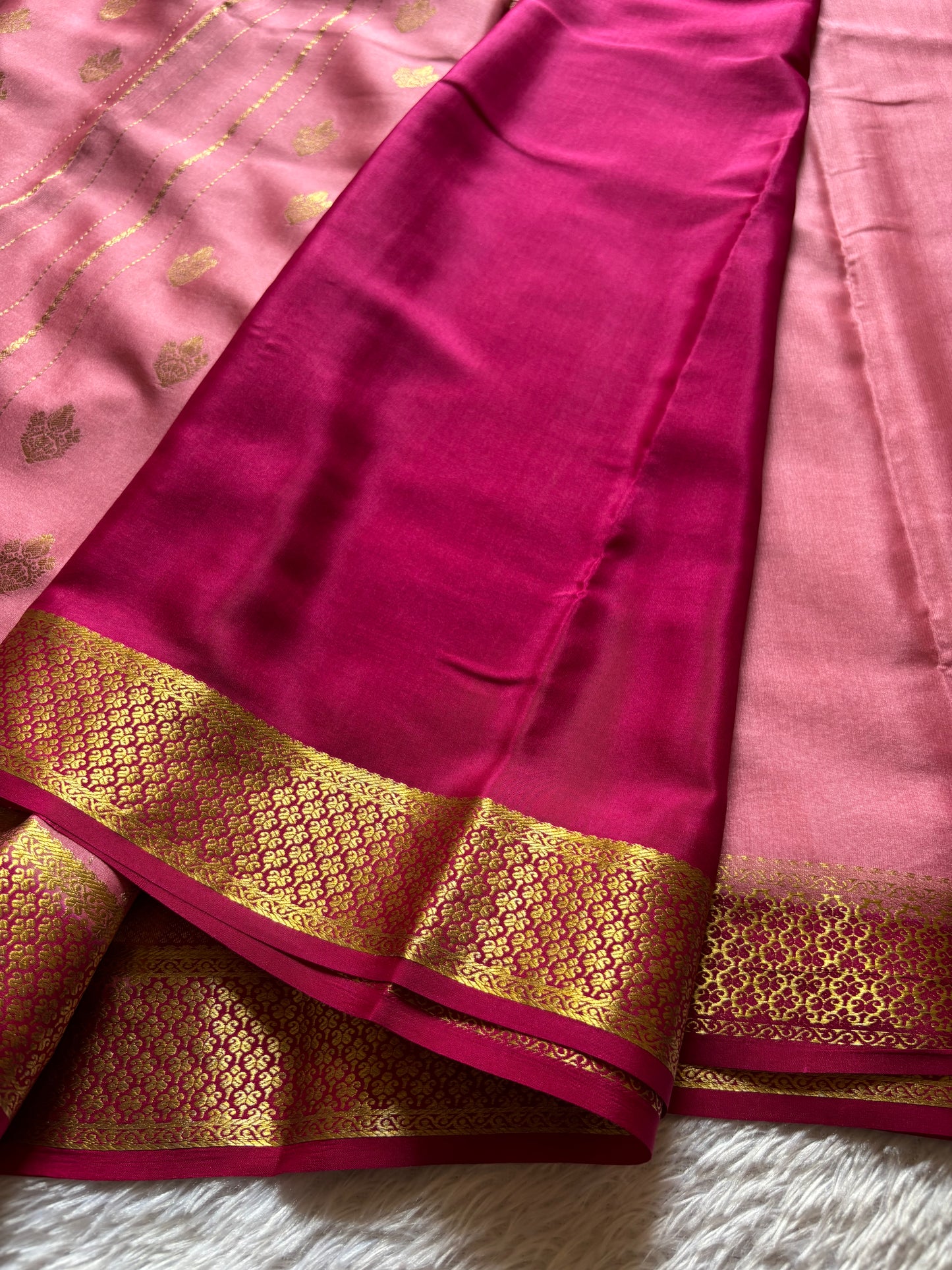 Sangeetha (2D) : Petal pink-dark pink