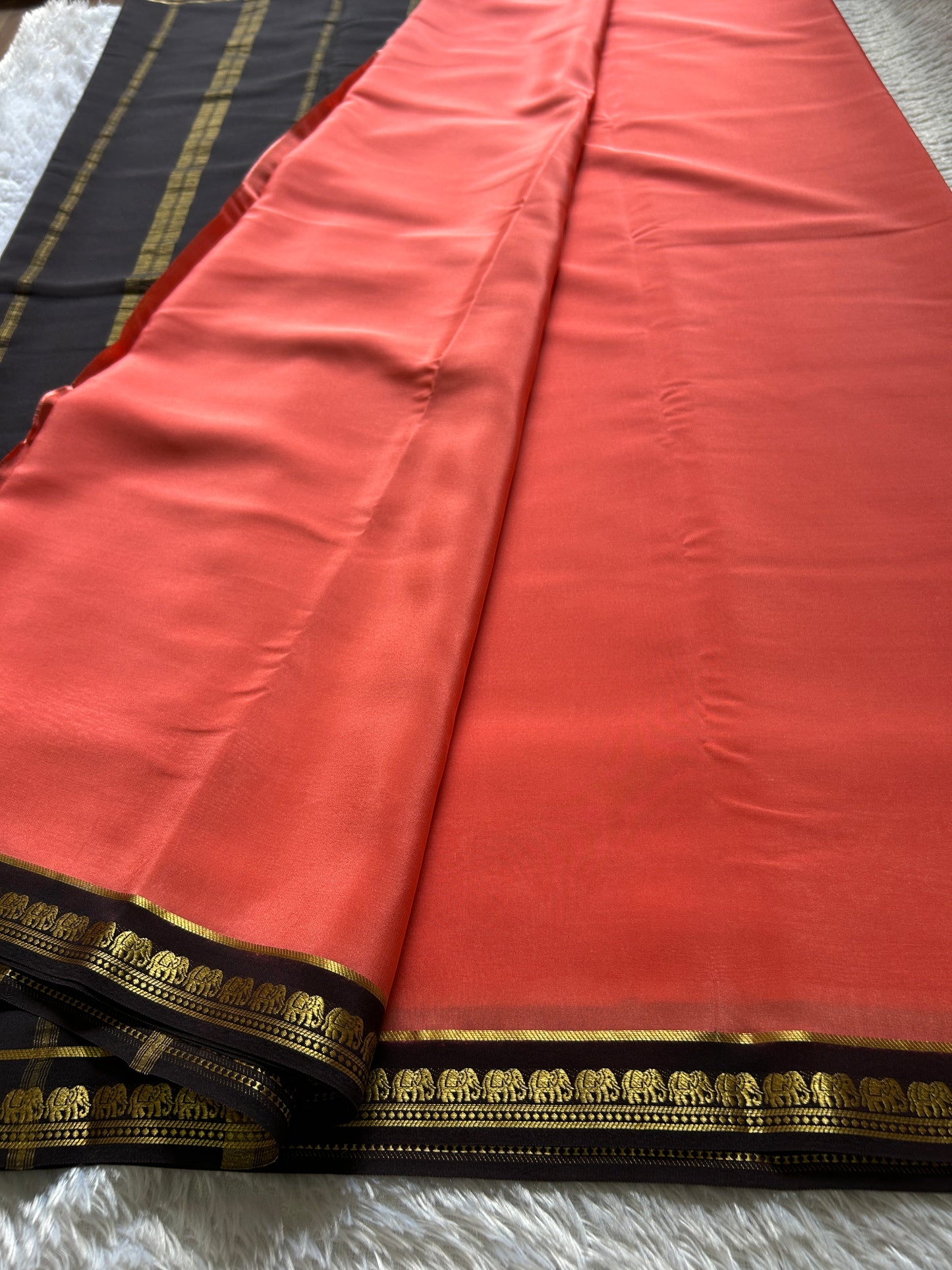 Gamani (2D) : Coral pink-black