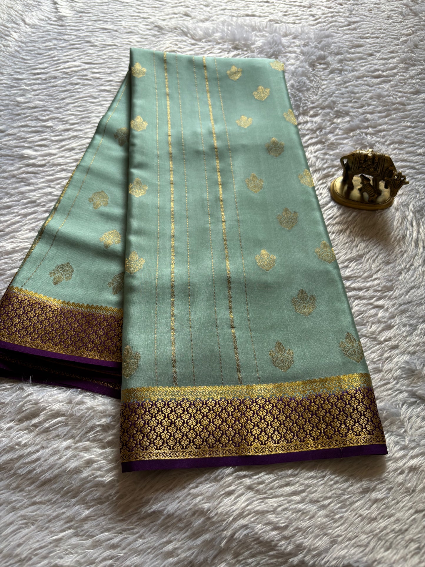 Sangeetha (2D) : Pastel mint blue-purple