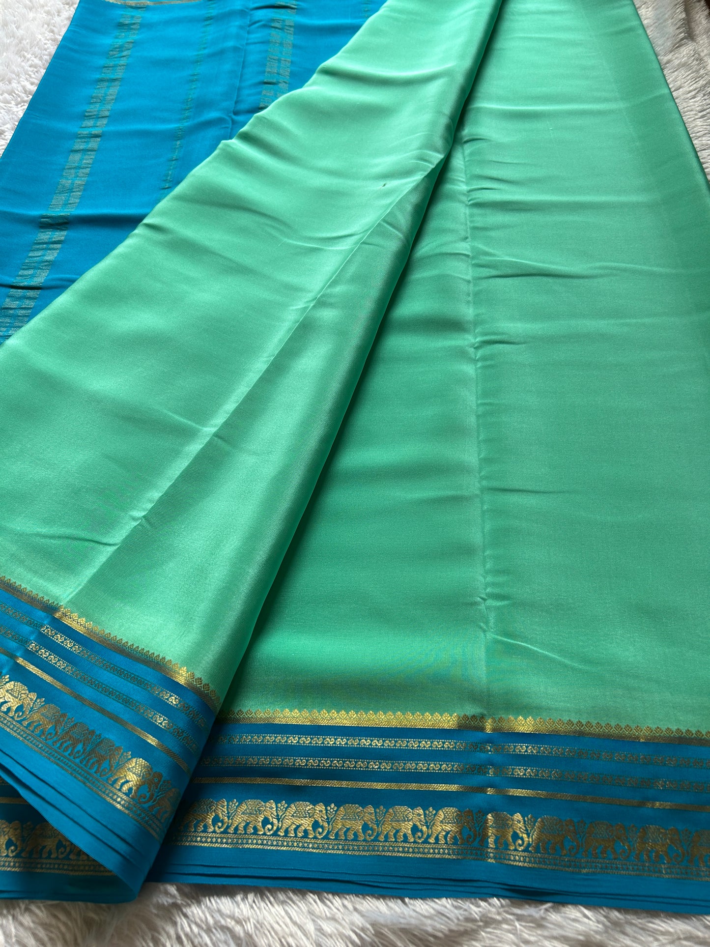 Eshwari (2D) : Turquoise-ananda blue