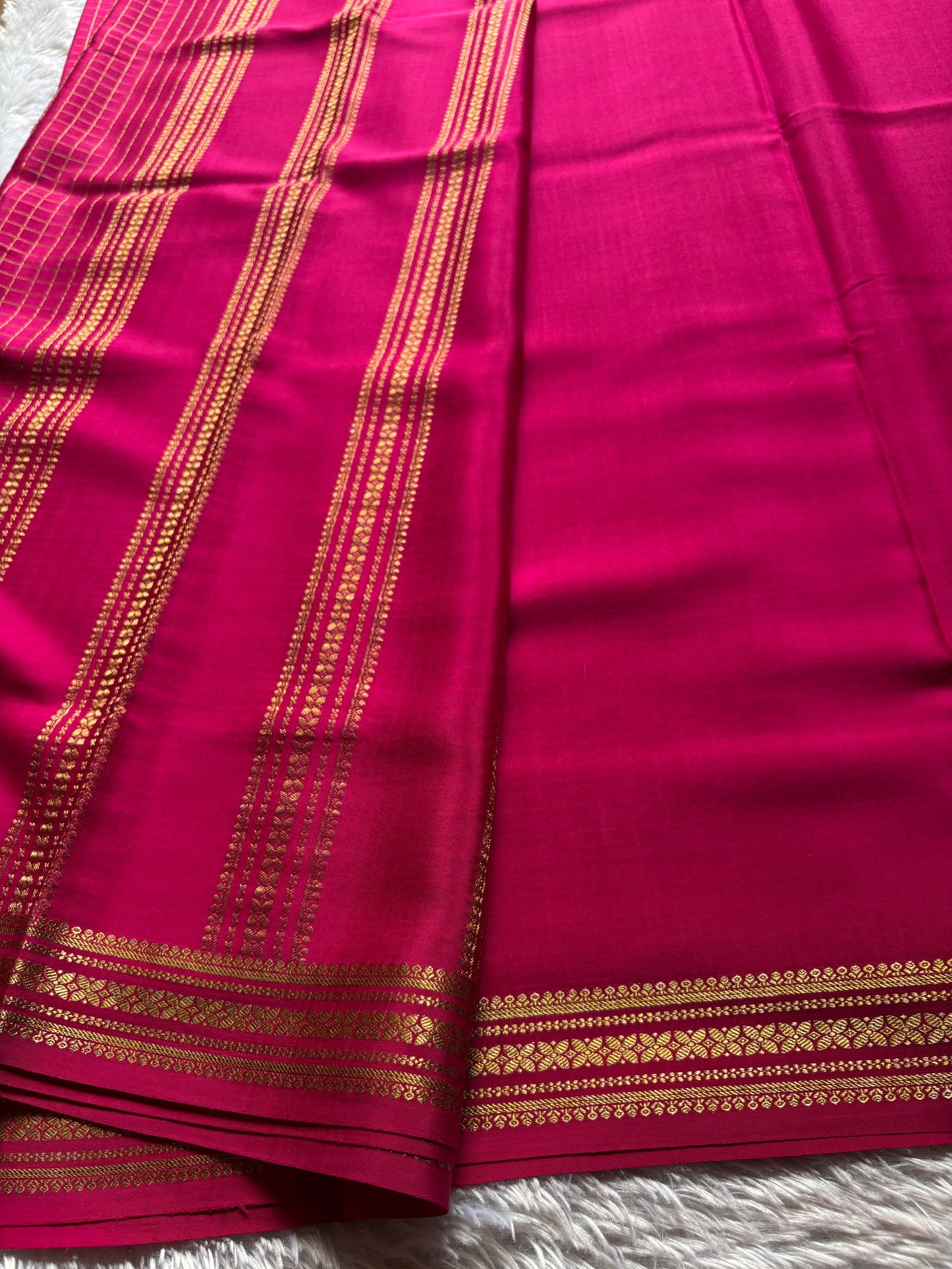 Madhura : Solid Rani pink