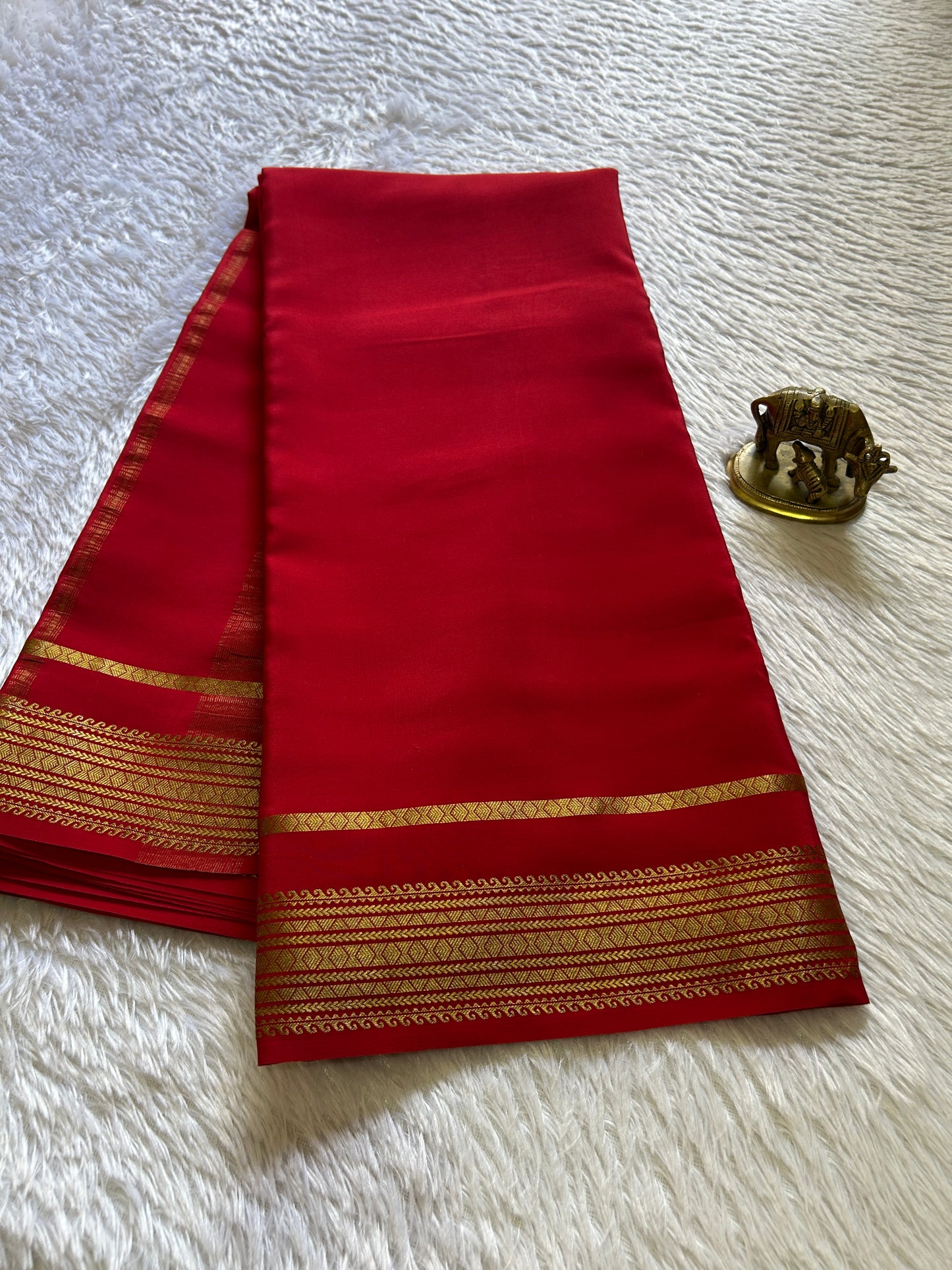 Veera : Solid Red