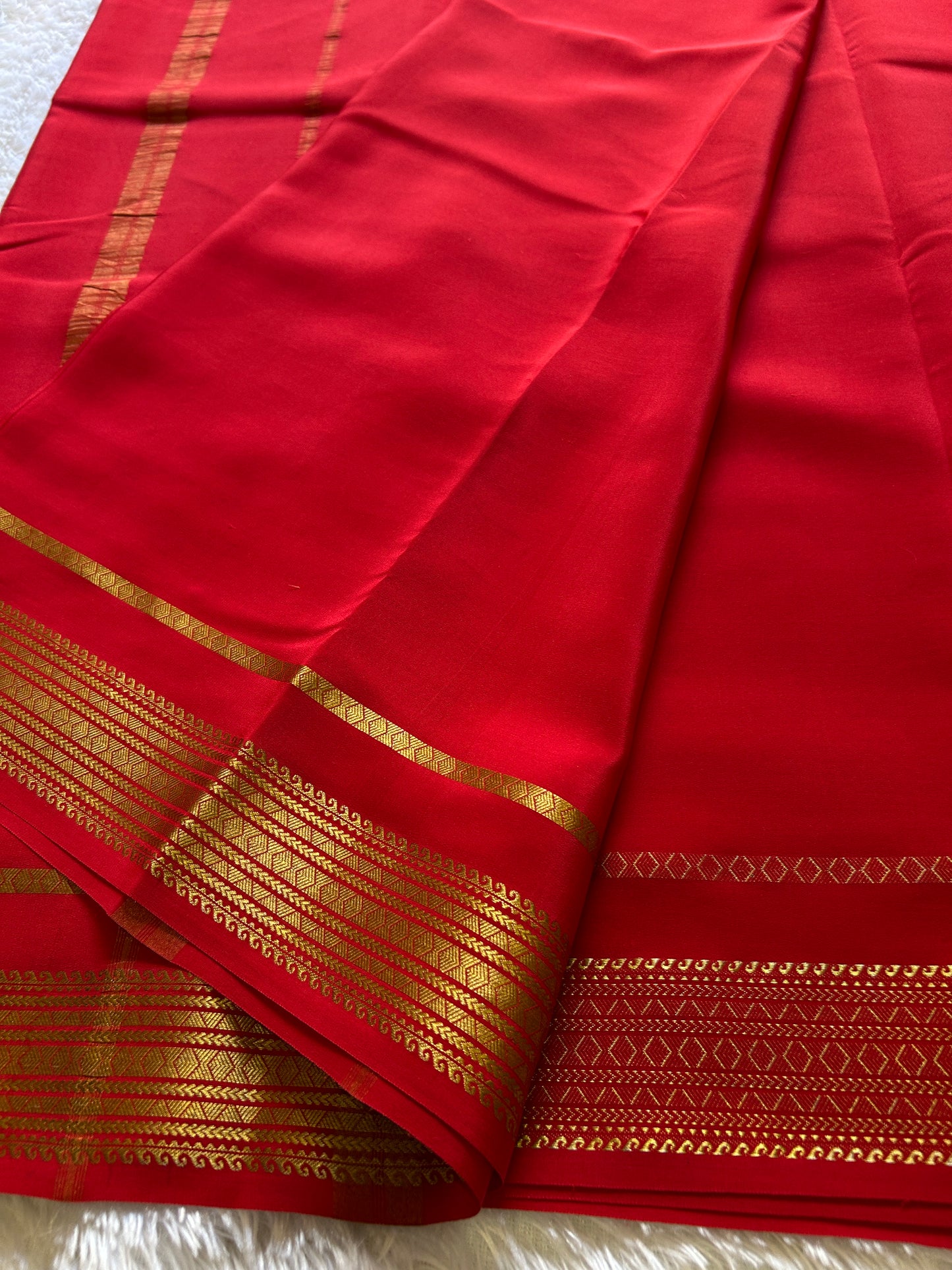 Veera : Solid Red