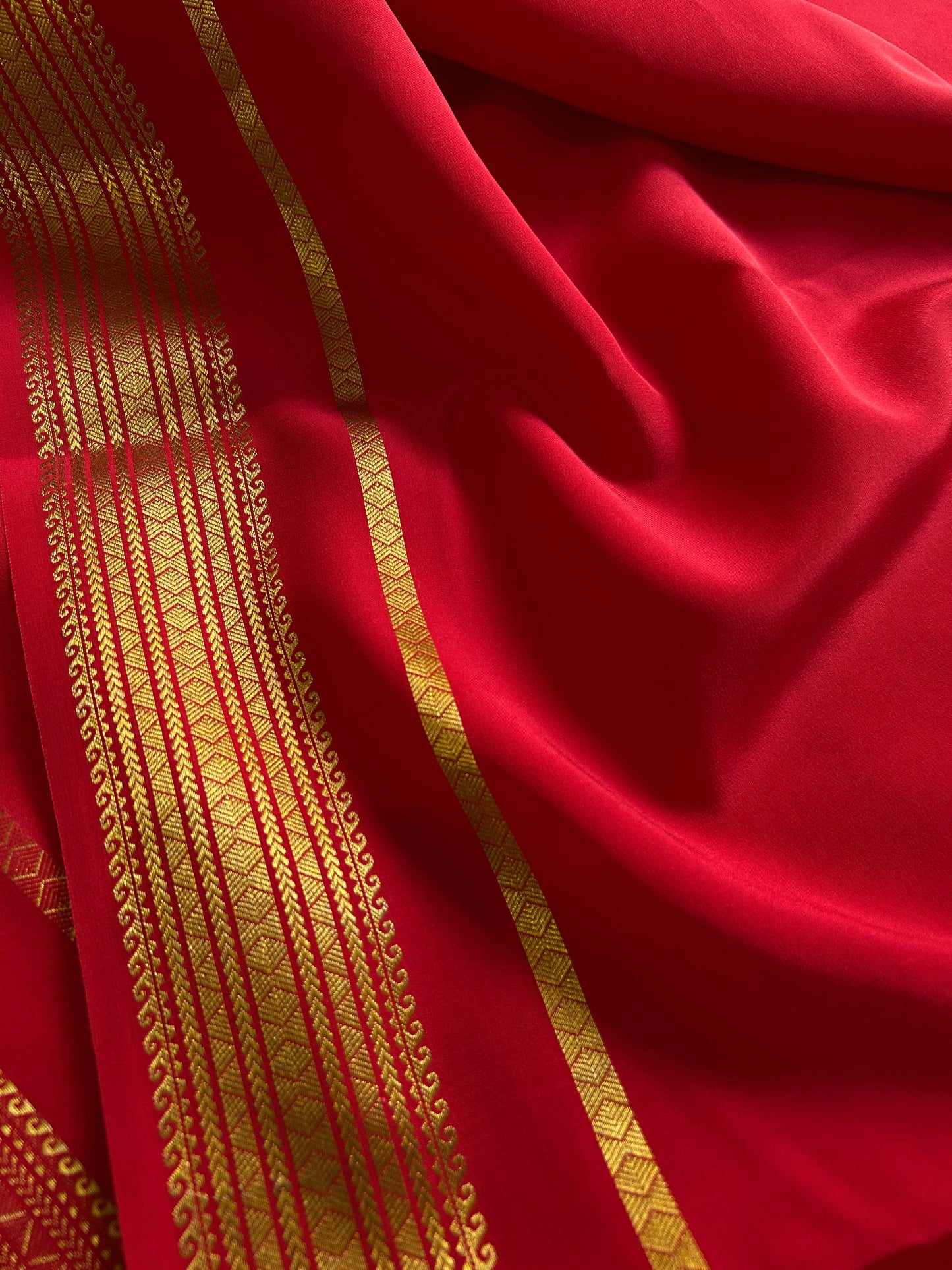 Veera : Solid Red