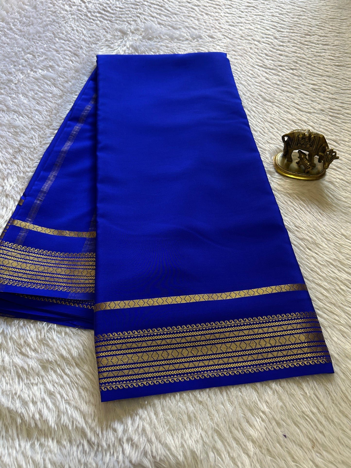 Vanaja : Solid Royal blue
