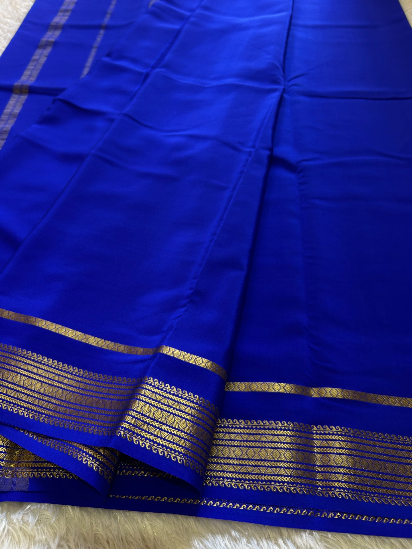 Vanaja : Solid Royal blue