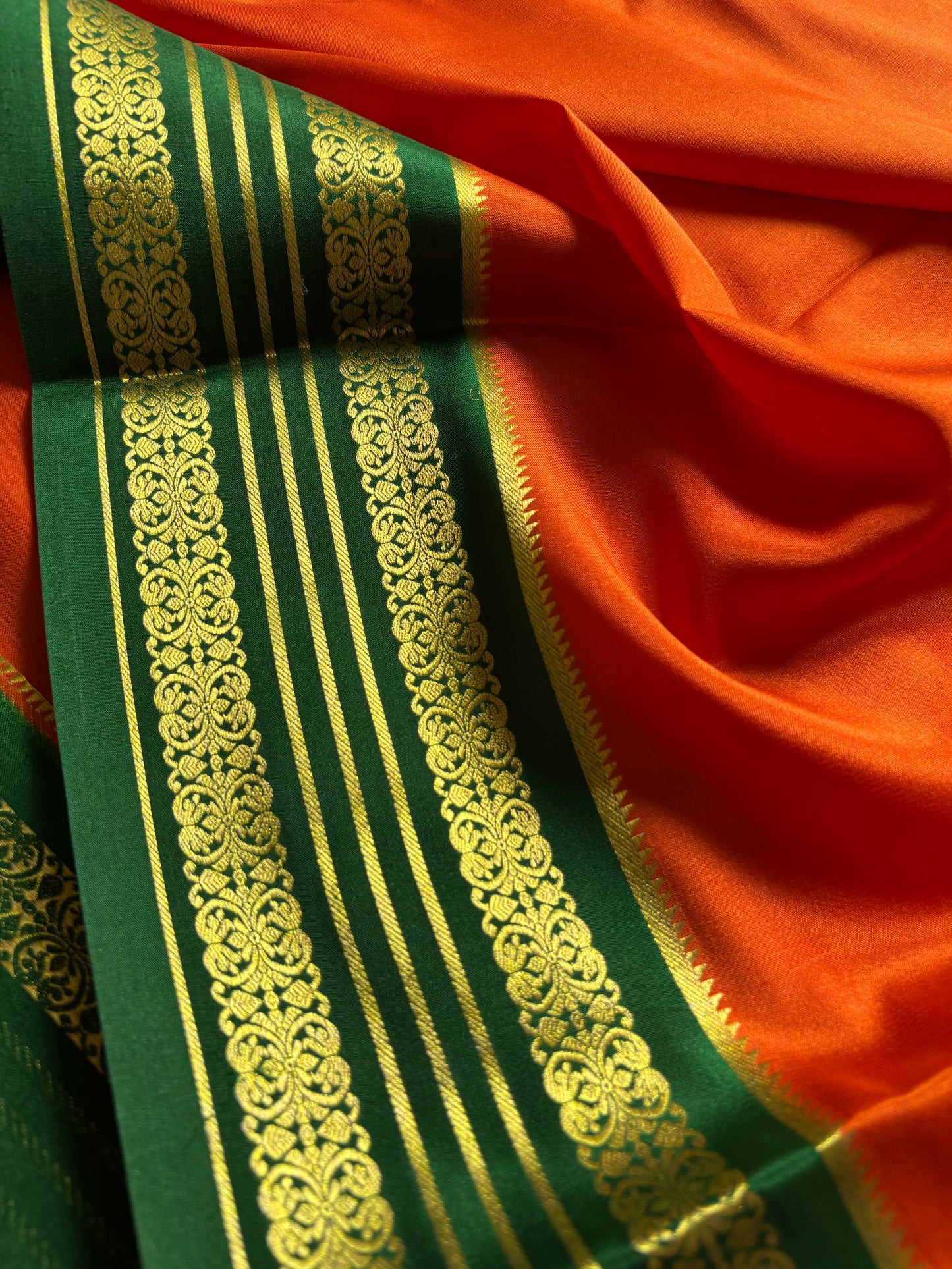 Kanchana (2D) : Orange-green