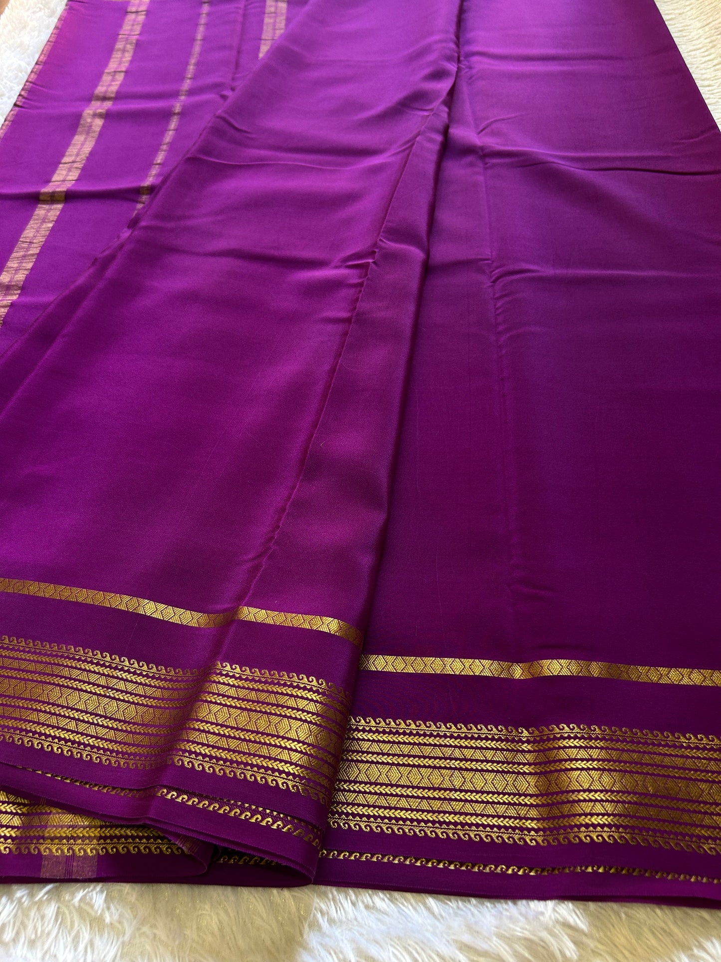 Vanaja : Solid Deep magenta