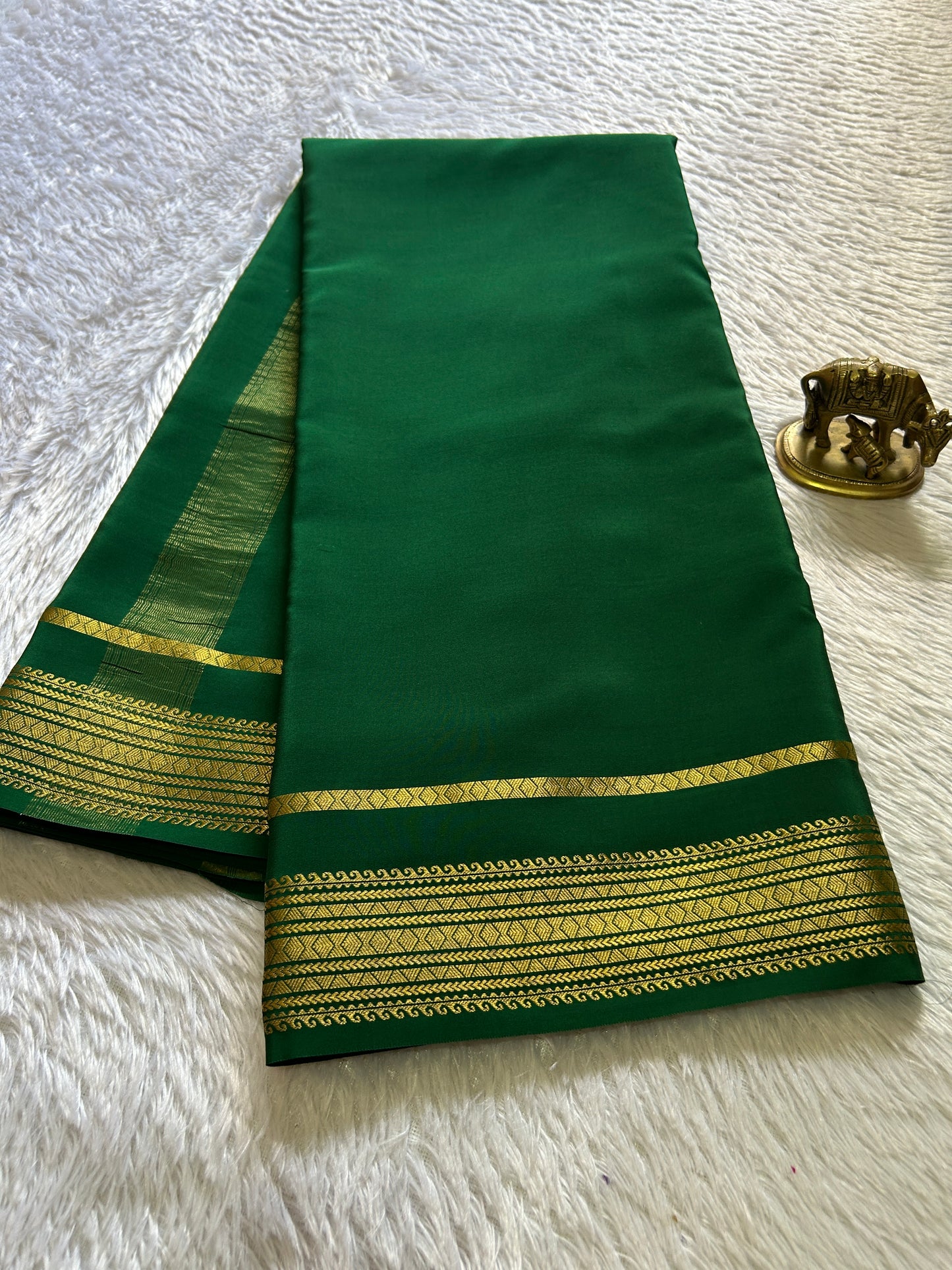 Vanaja : Solid Bottle green