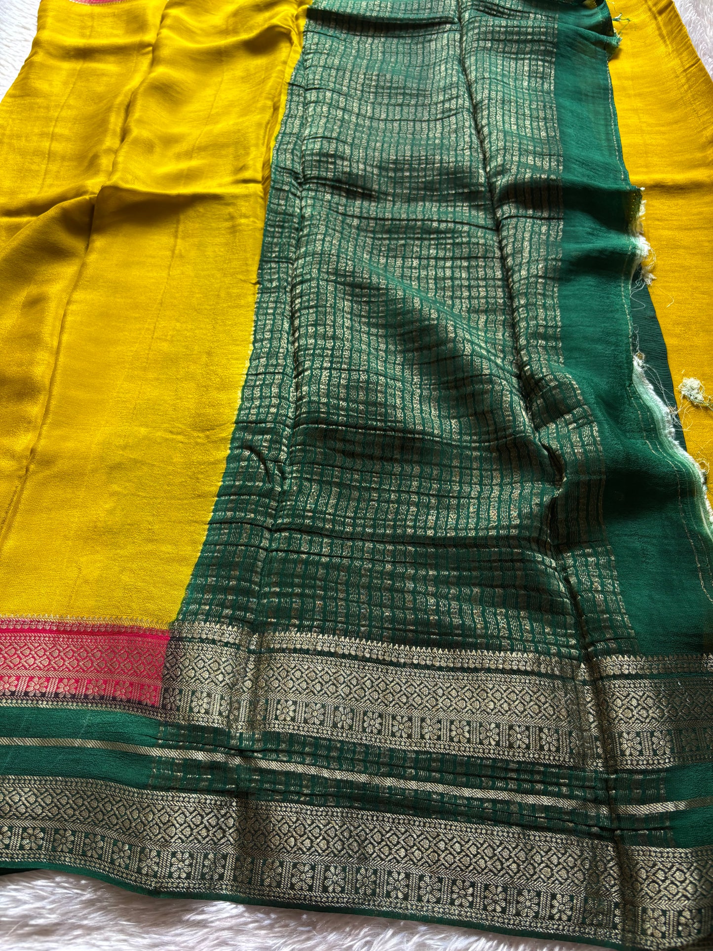 SS107 (3D) : Mustard-pink-dark green