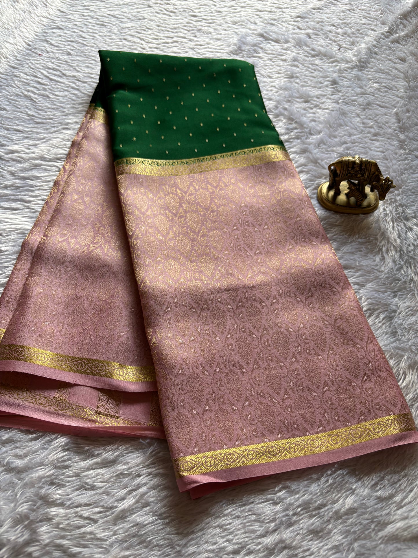 Asha (2D) : Dark green-baby-pink