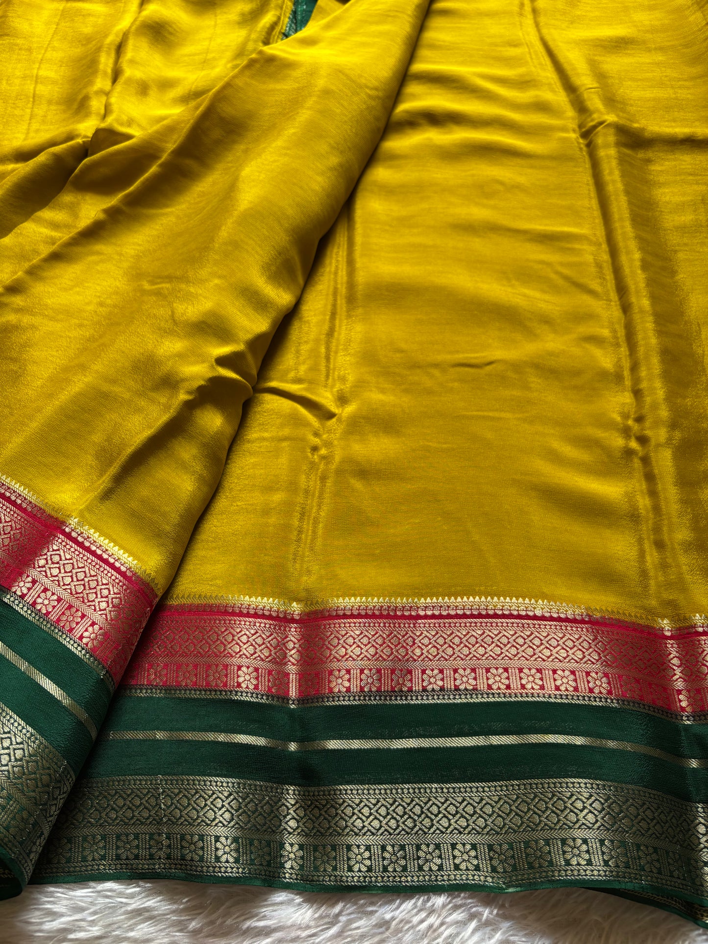SS107 (3D) : Mustard-pink-dark green