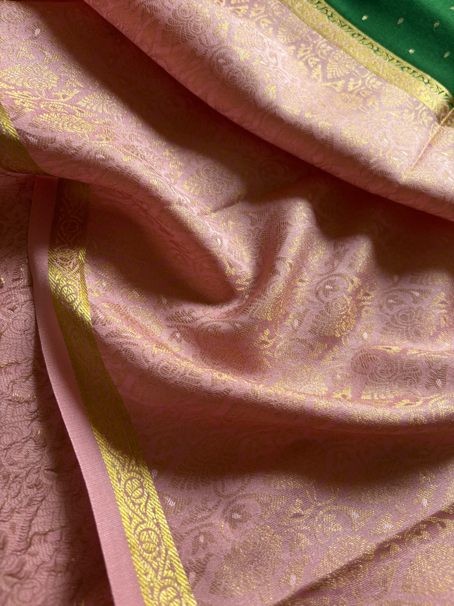 Asha (2D) : Dark green-baby-pink