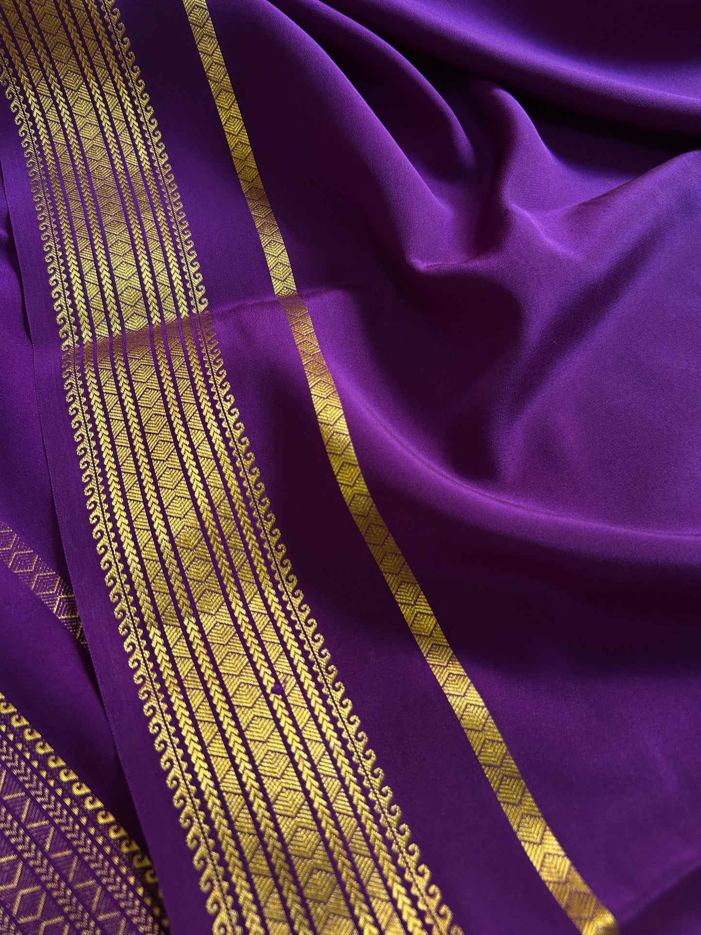 Vanaja : Solid Violet