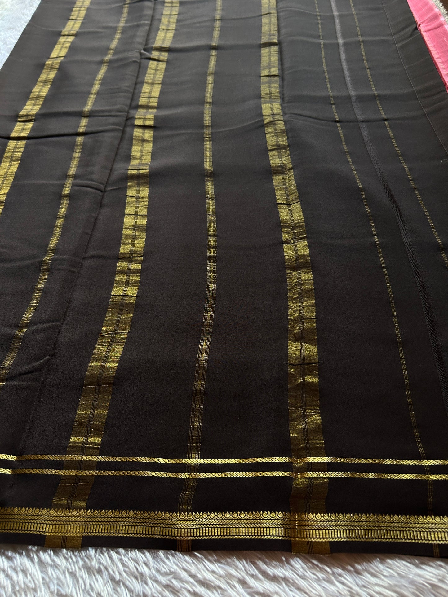 Sumathi (2D) : Light pink-black