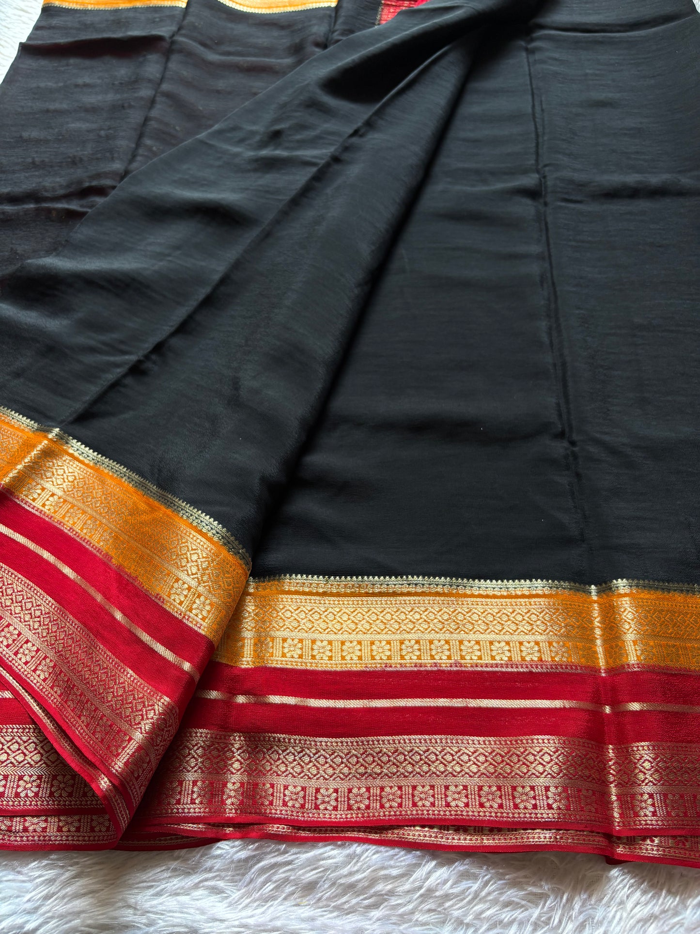 SS107 (3D) : Black-orange-red
