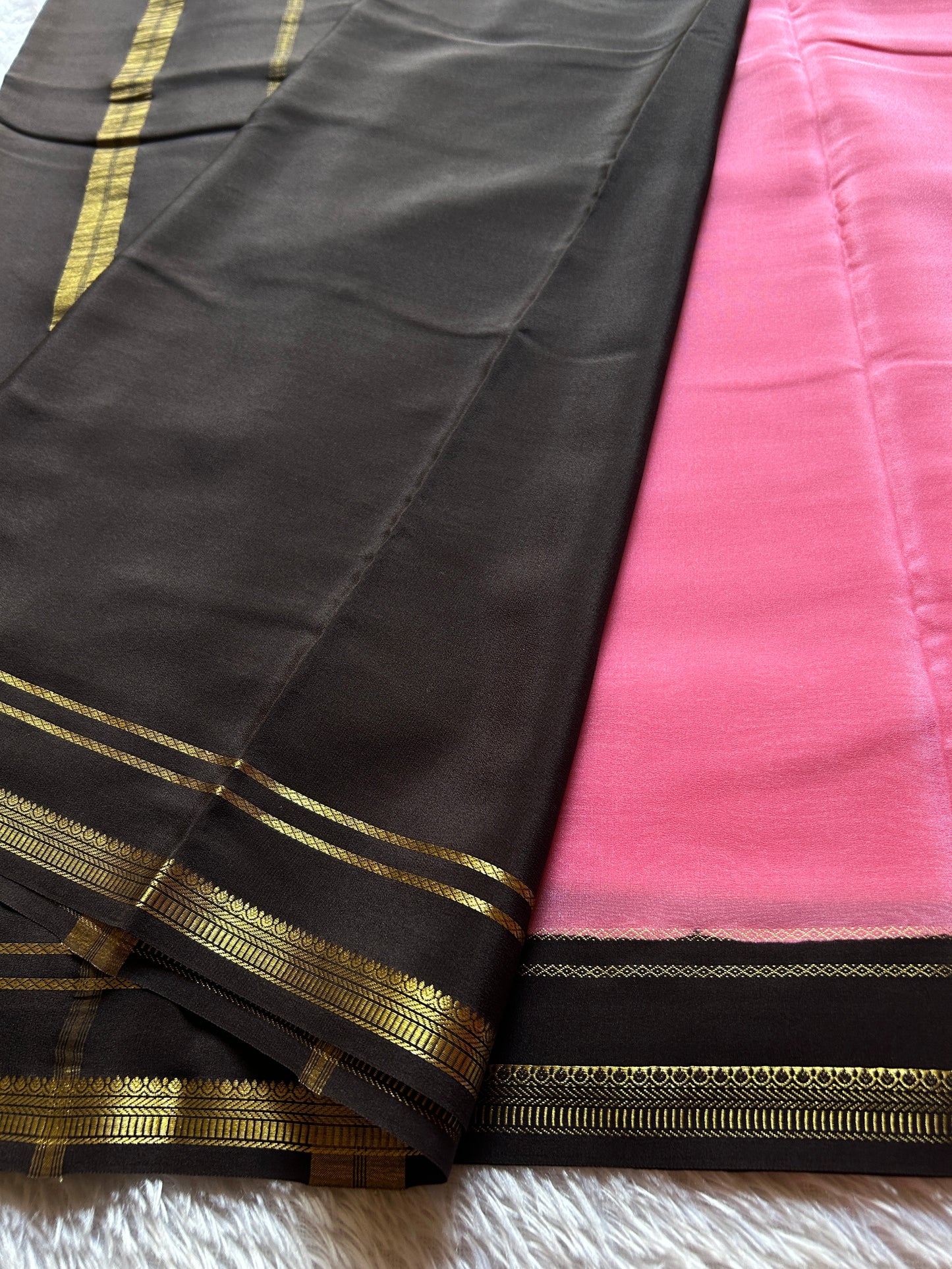 Sumathi (2D) : Light pink-black