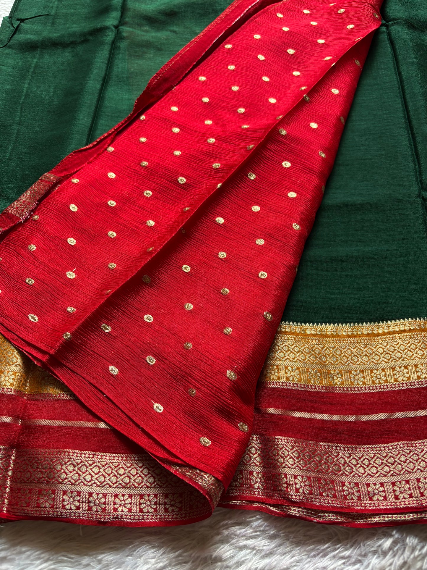 SS107 (3D) : Dark green-golden yellow-red