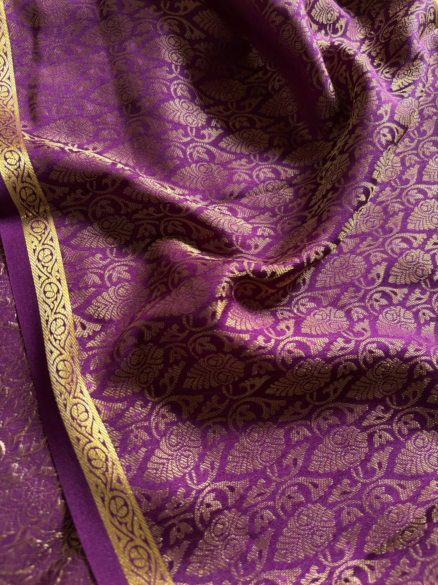Asha (2D) : Olive-dark magenta