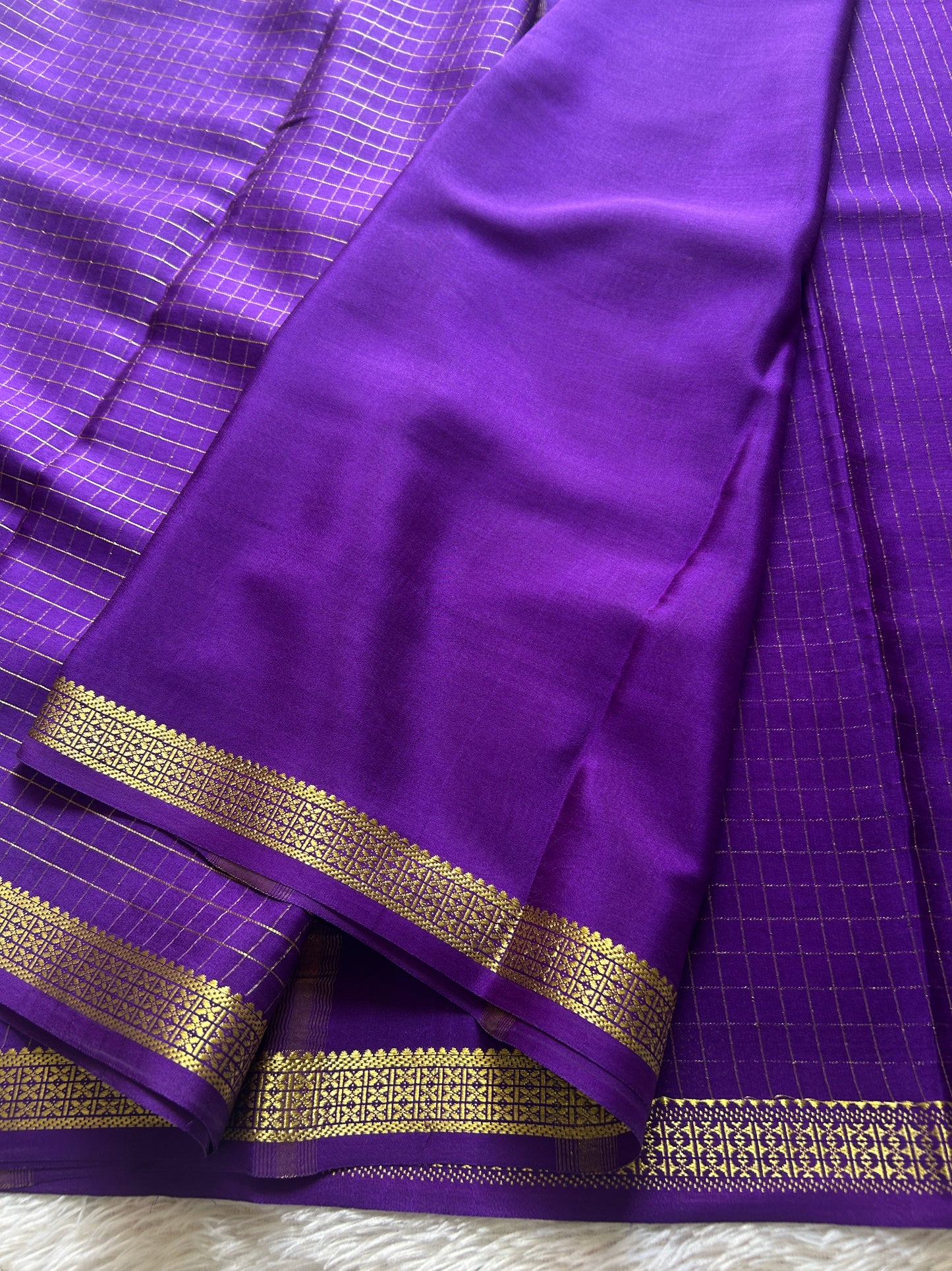 Pavani : Solid Violet