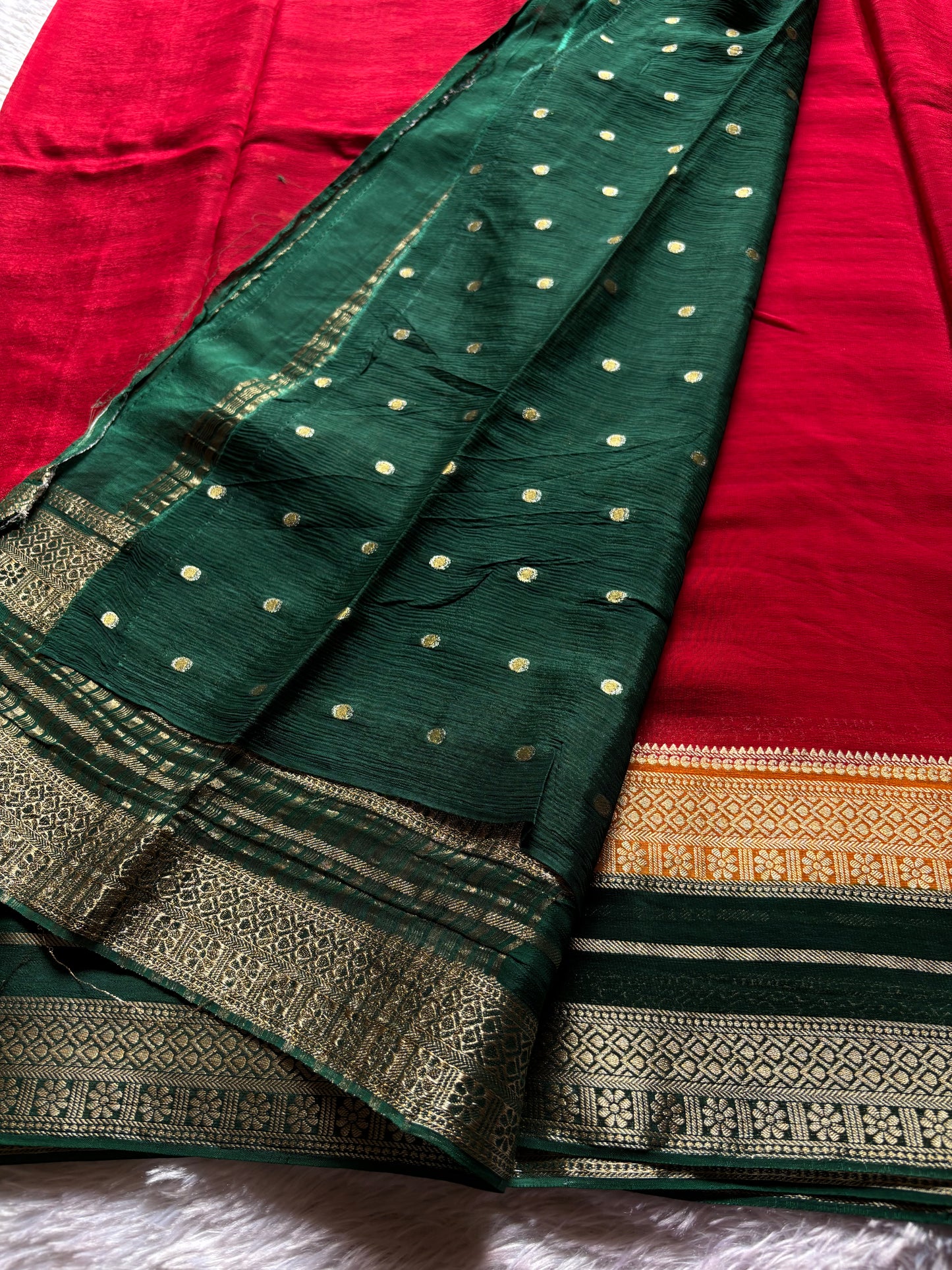 SS107 (3D) : Red-orange-dark green