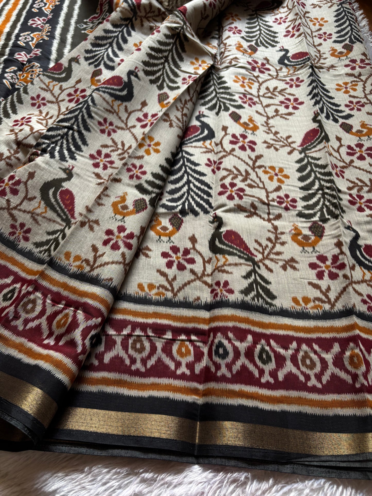 SS112 : Printed Off white-maroon