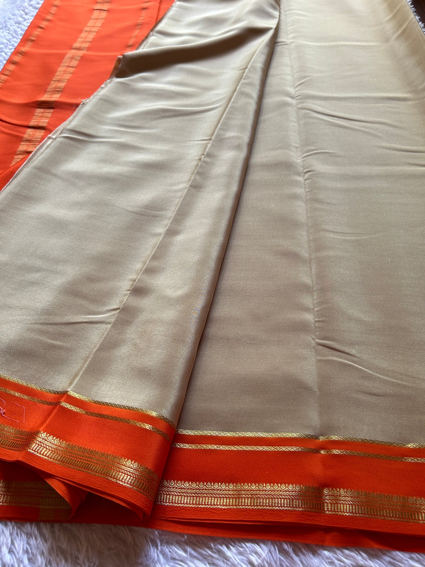 Sumathi (2D) : Beige-orange