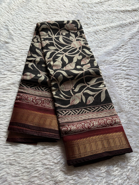 SS112 : Printed Black-maroon