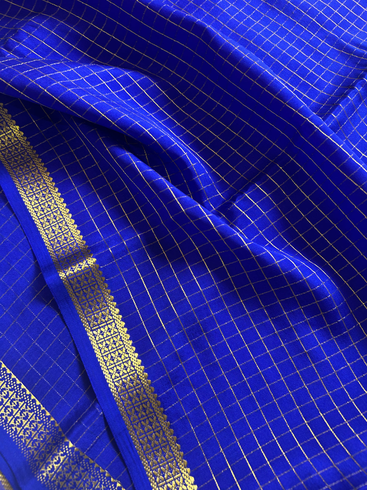 Pavani : Solid Royal blue