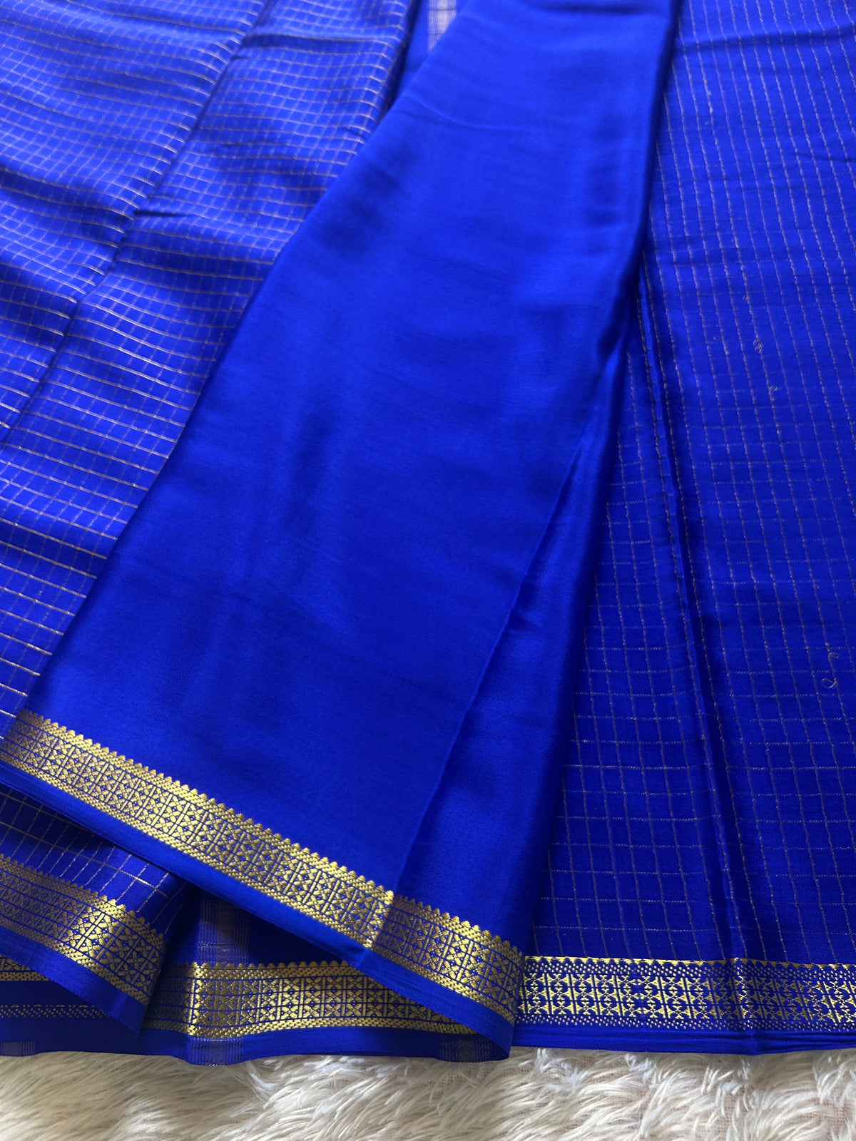 Pavani : Solid Royal blue
