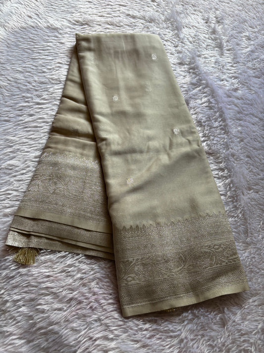 SS115 : Solid Silver grey