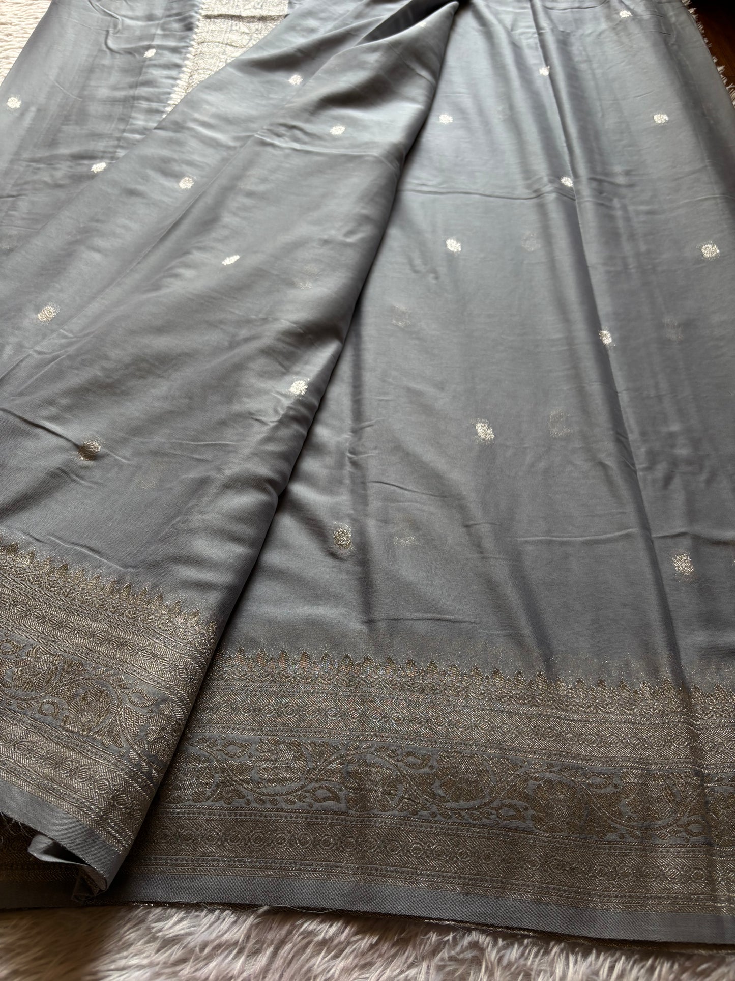 SS115 : Solid Steel grey
