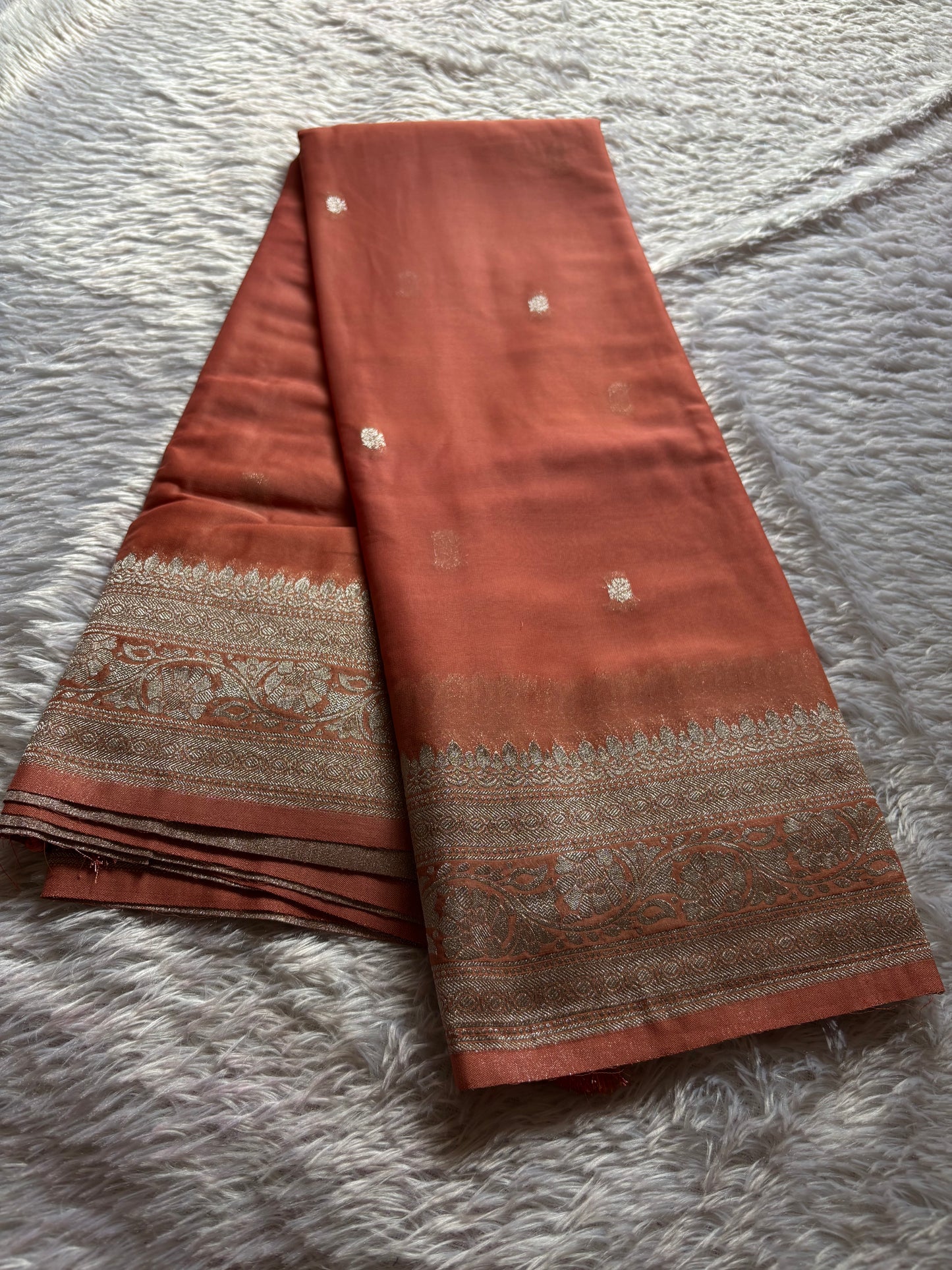 SS115 : Solid Rust Peach