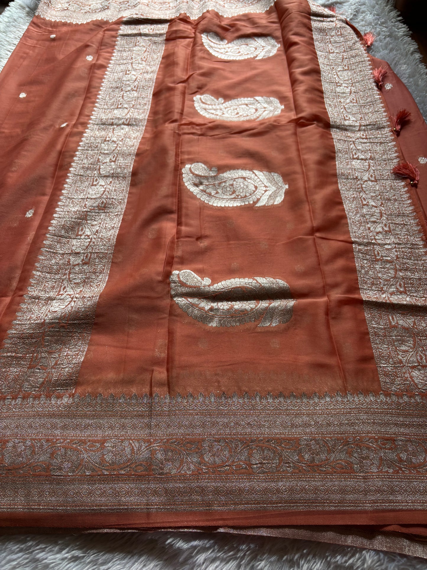 SS115 : Solid Rust Peach