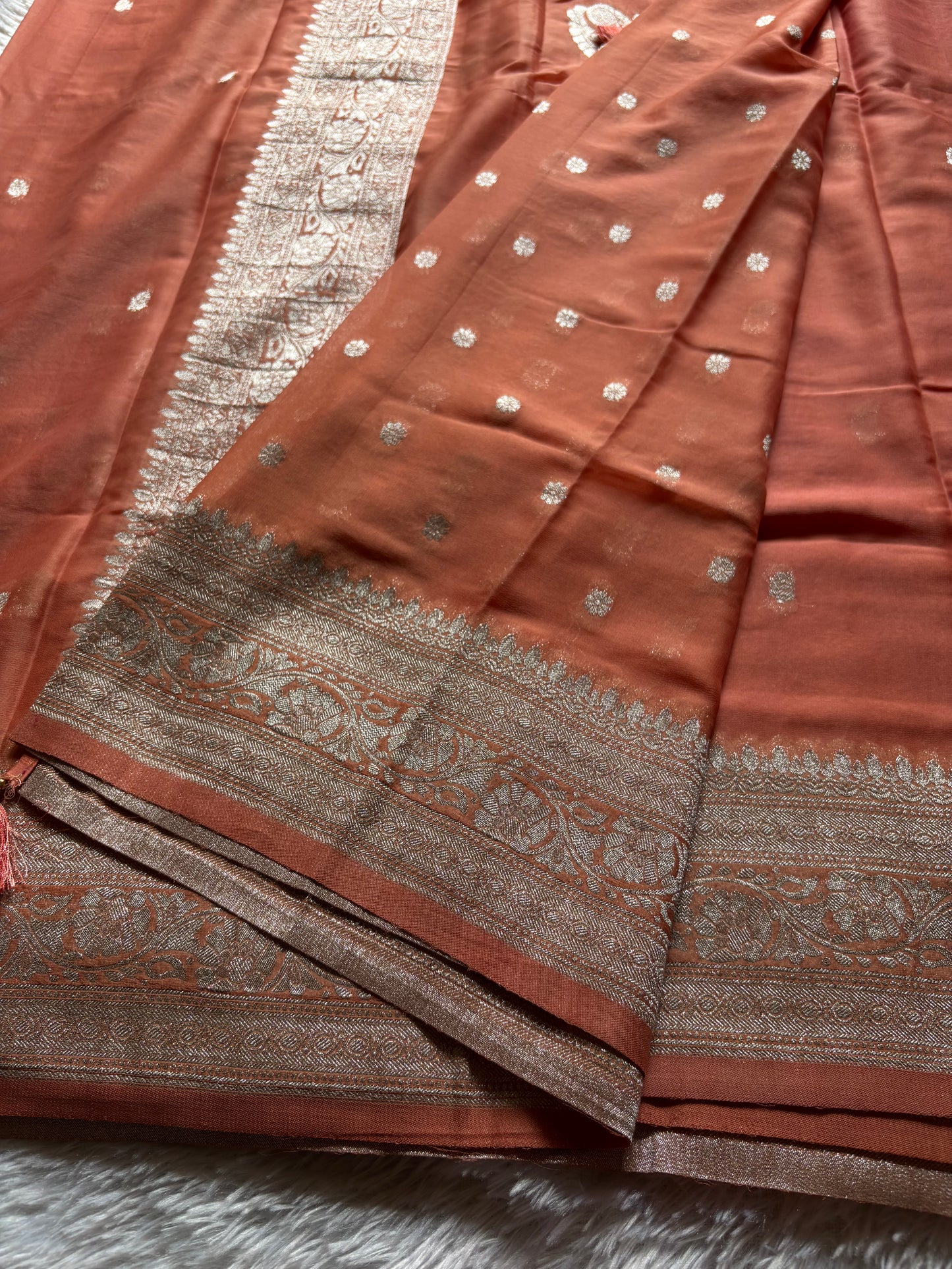SS115 : Solid Rust Peach