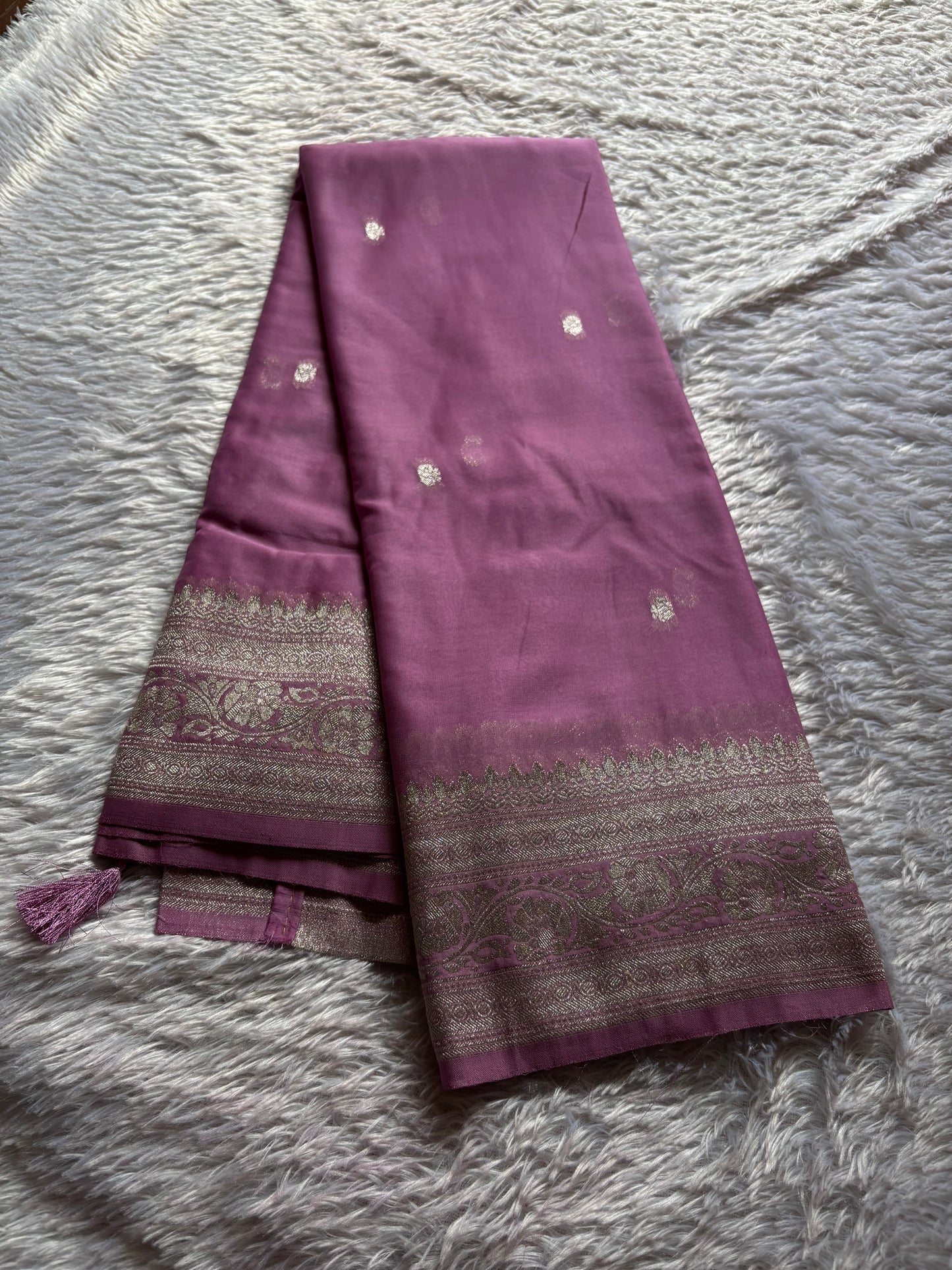 SS115 : Solid Lilac pink
