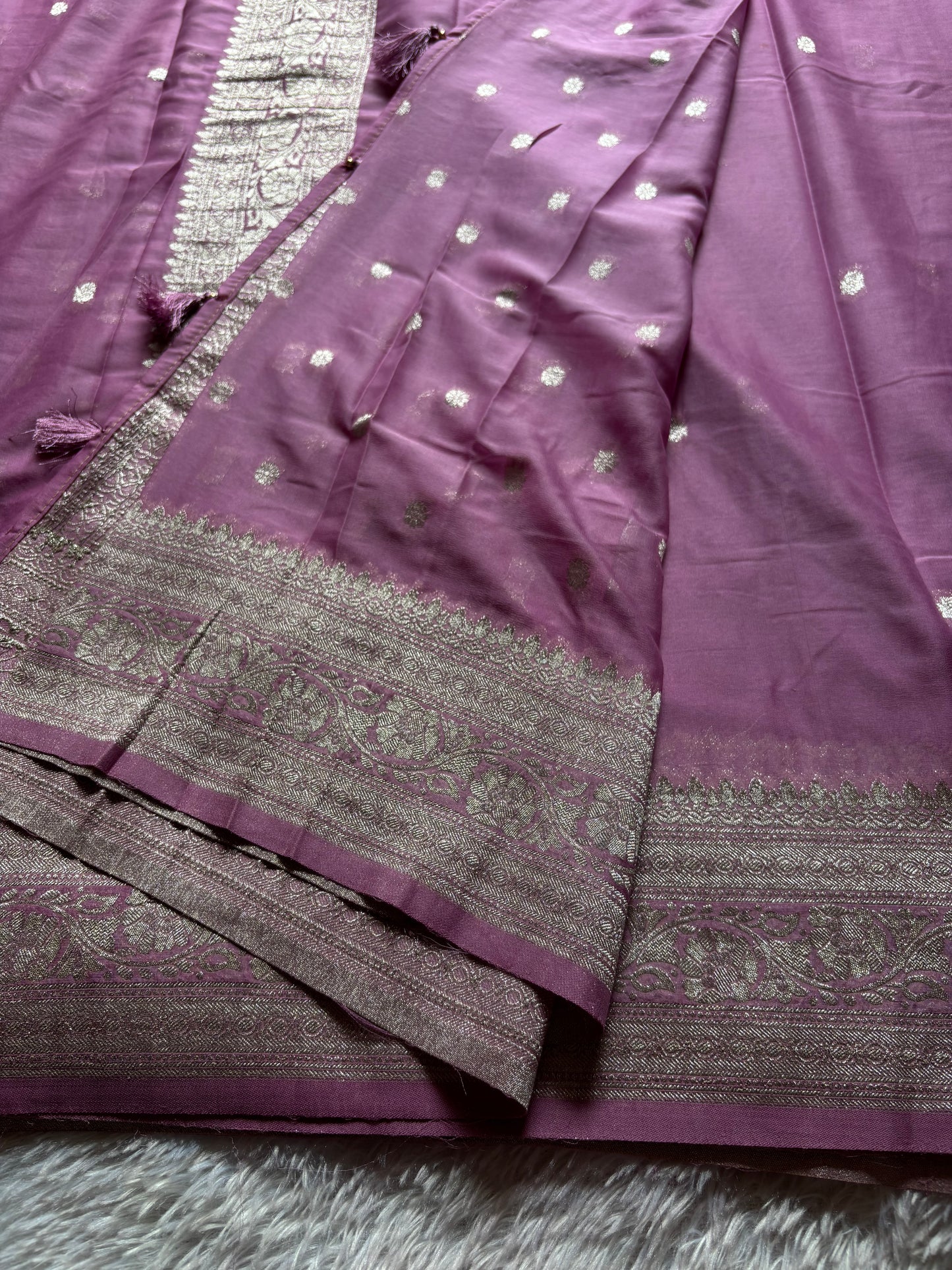 SS115 : Solid Lilac pink