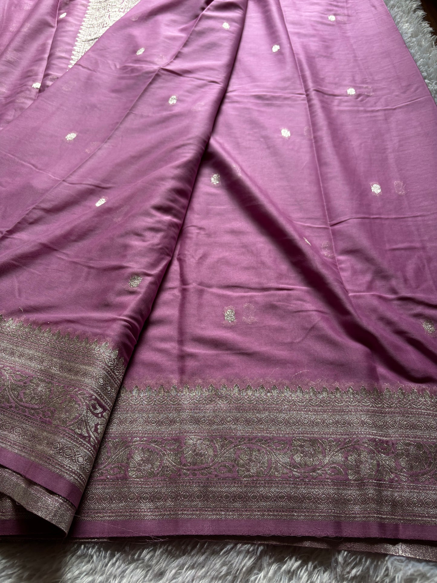 SS115 : Solid Lilac pink