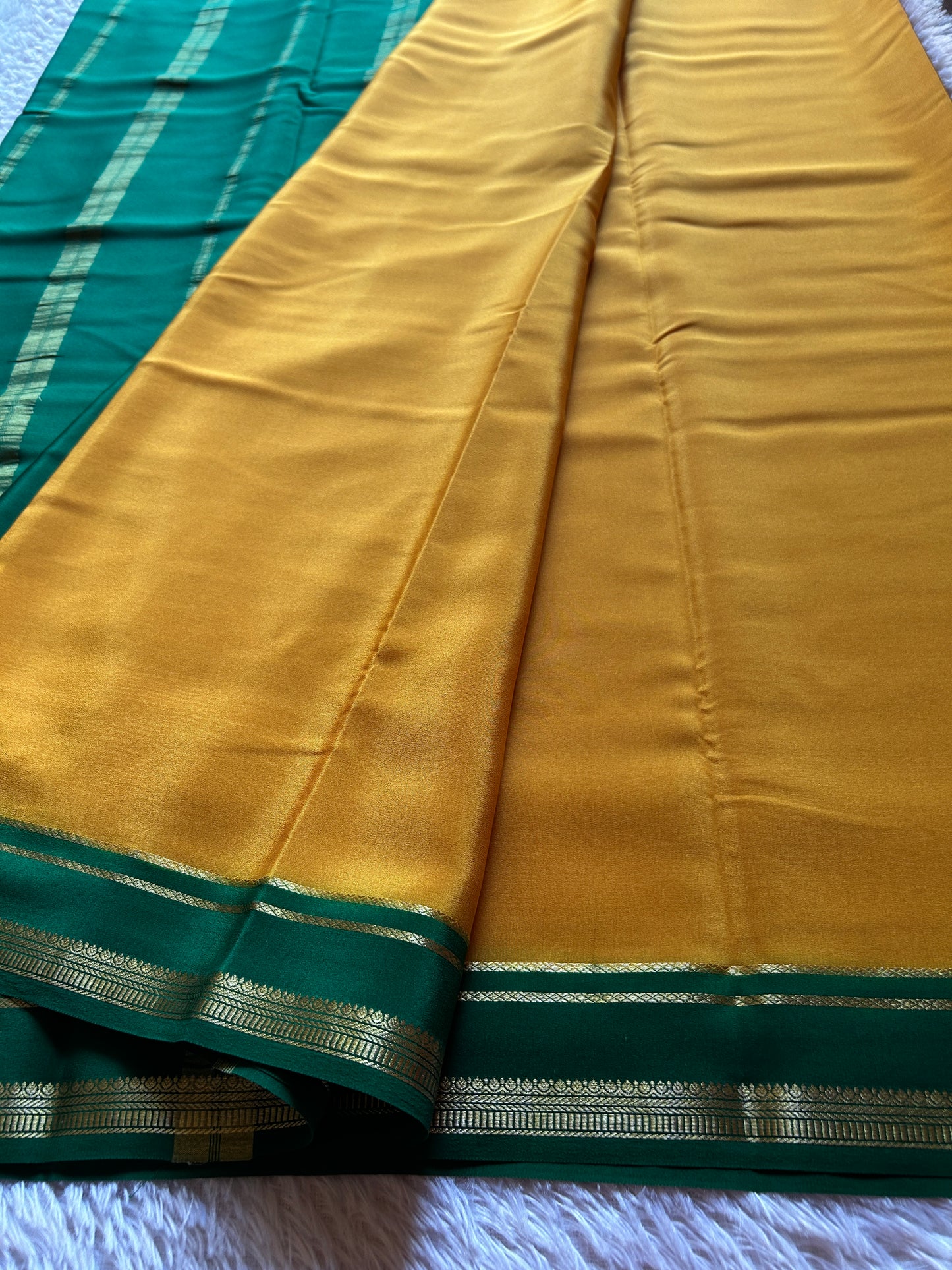 Sumathi (2D) : Golden yellow-green