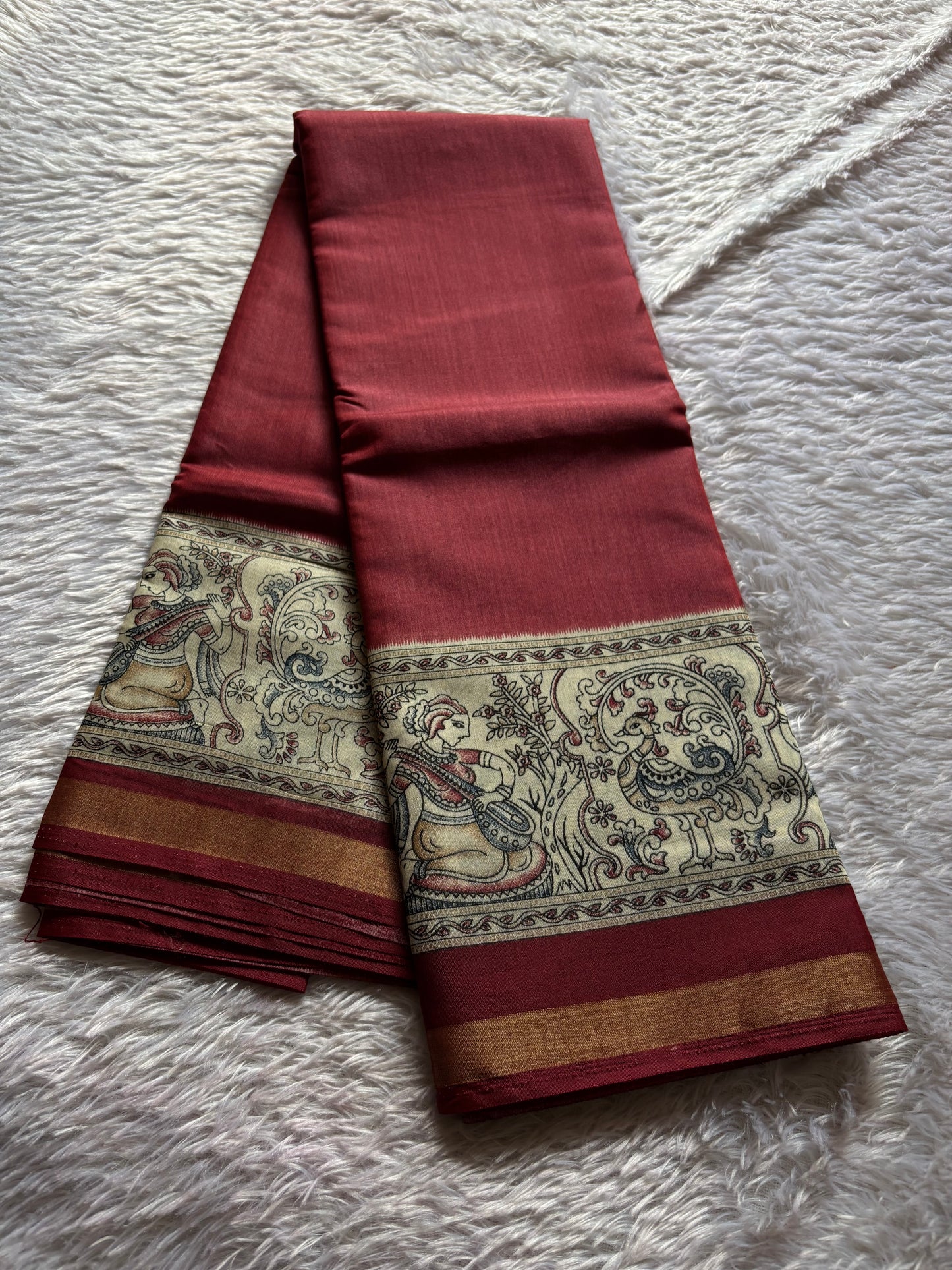 SS131 (2D) : Maroon-off white