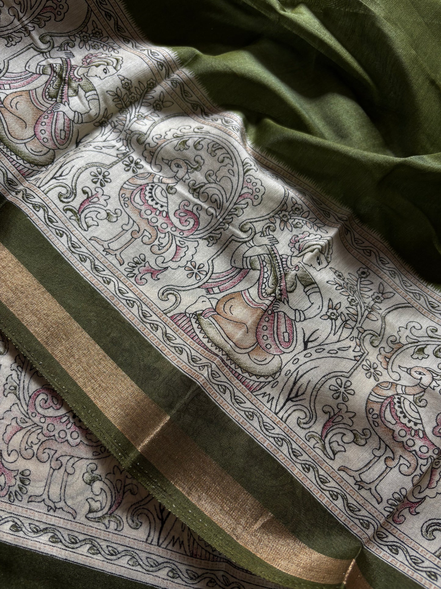 SS131 (2D) : Dark green-off white