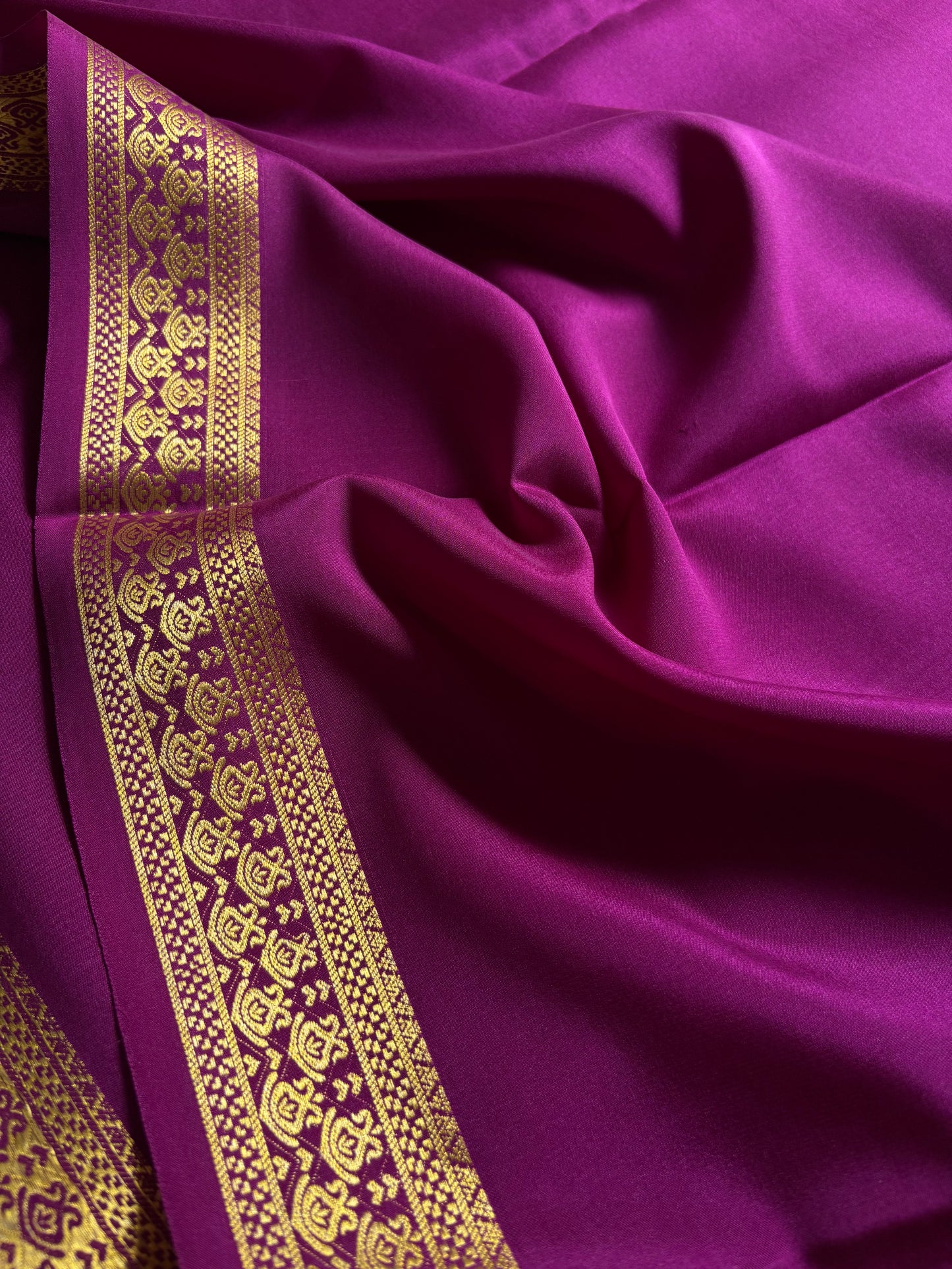 Shilpa : Solid Magenta