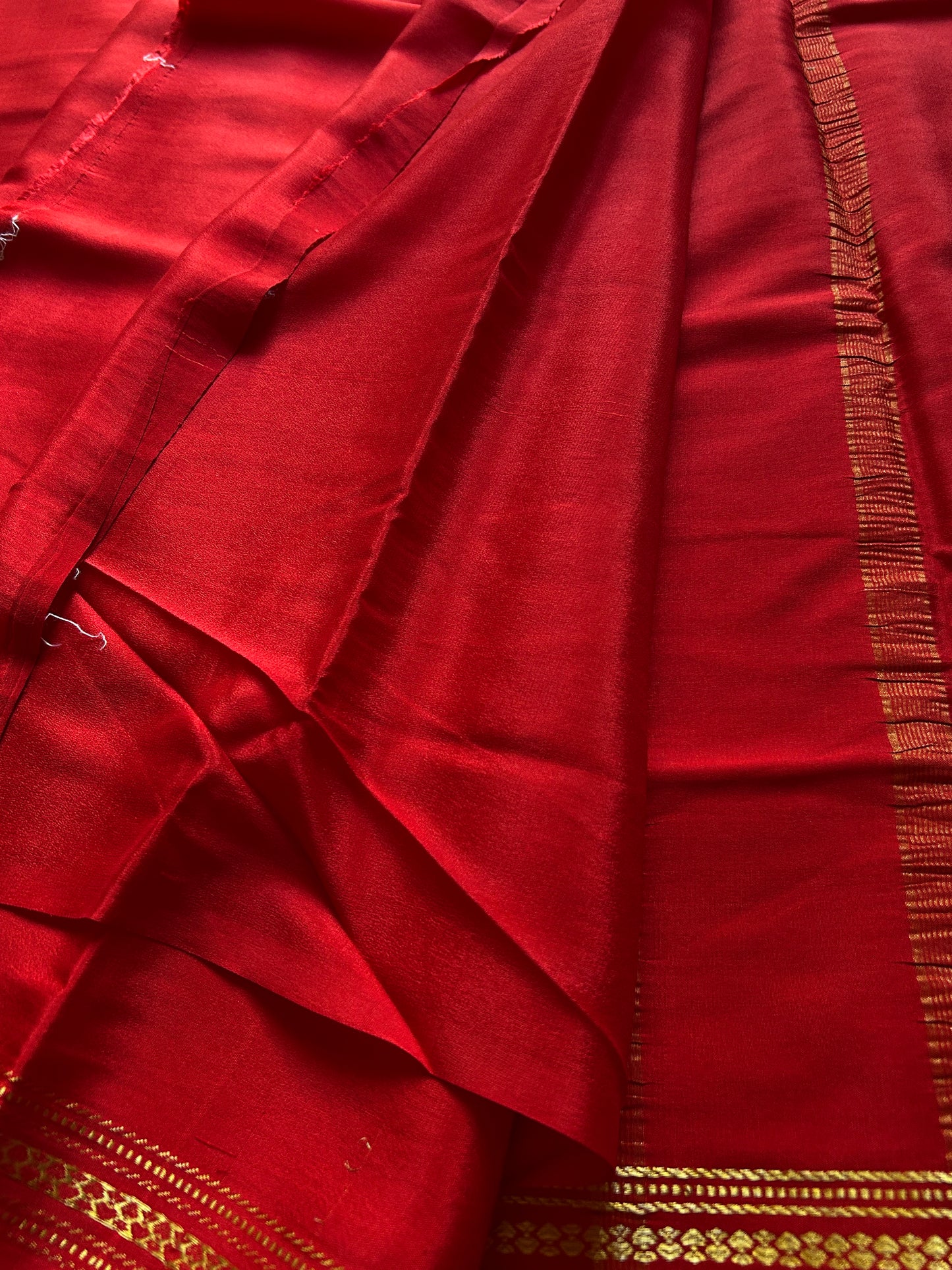 Sampige : Solid Red