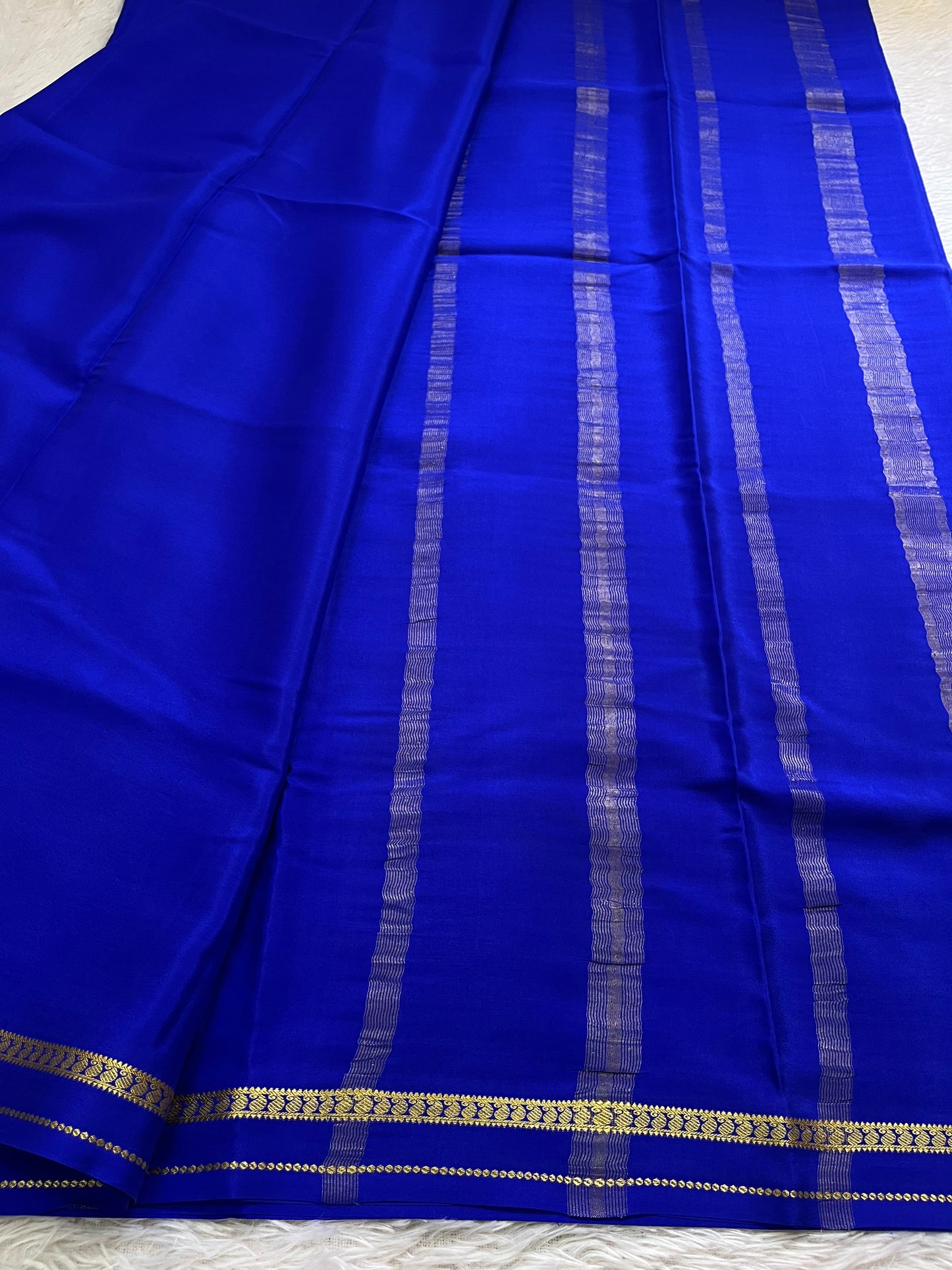 Deepa : Solid Royal blue