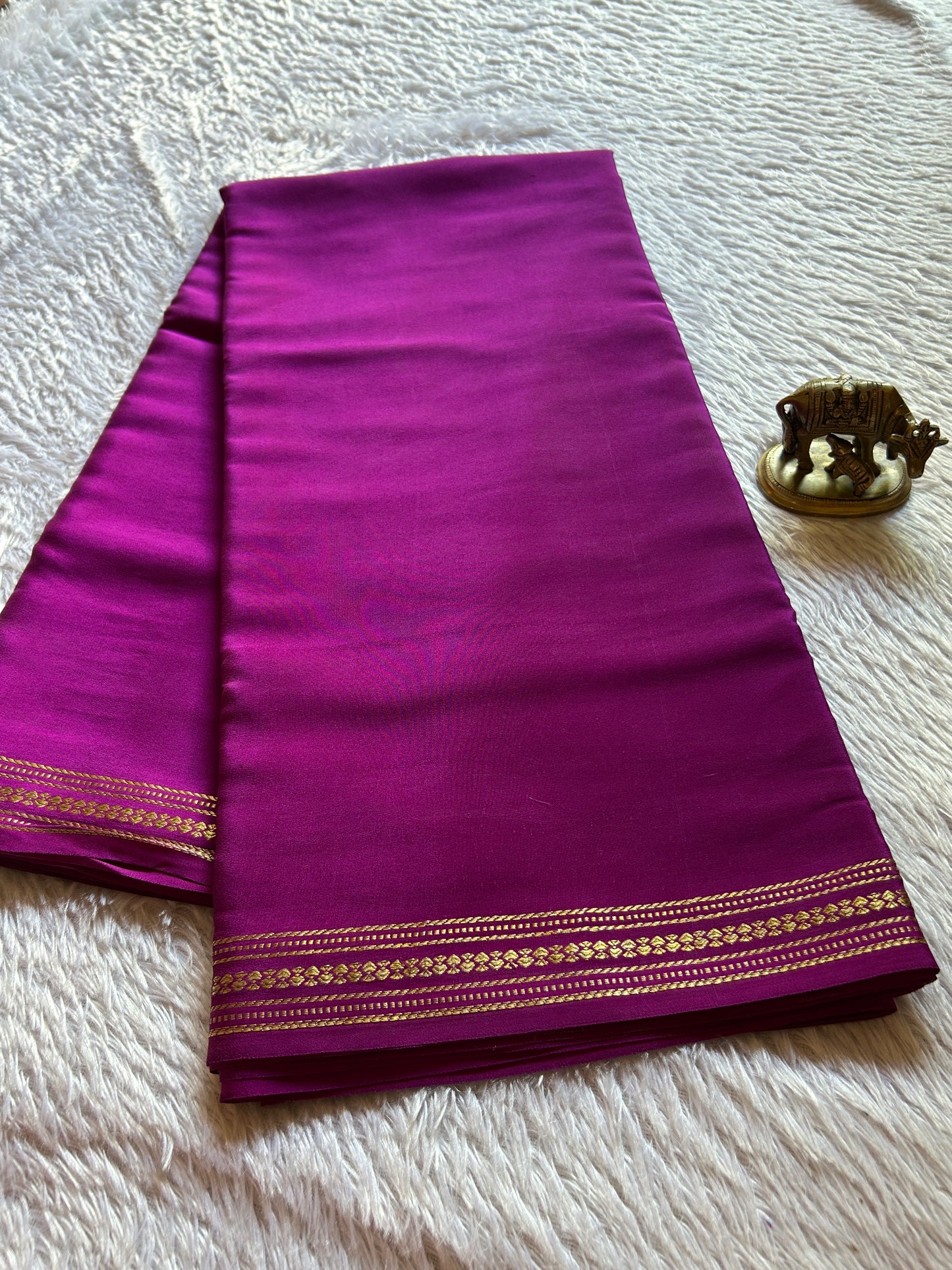 Sampige : Solid Magenta