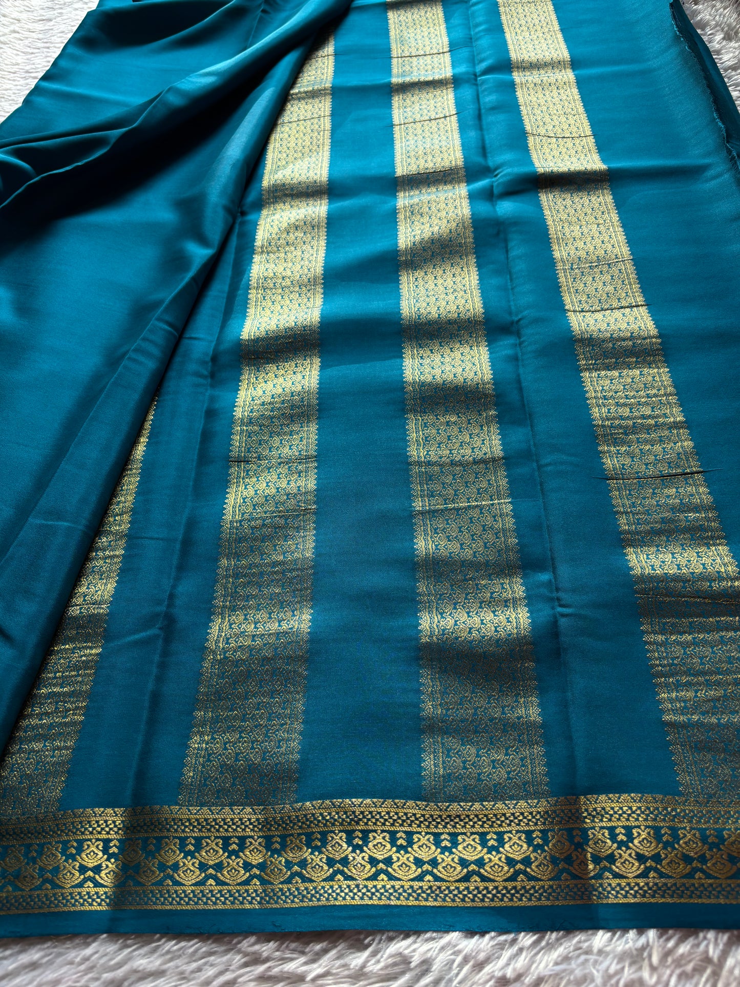 Shilpa : Solid Peacock blue
