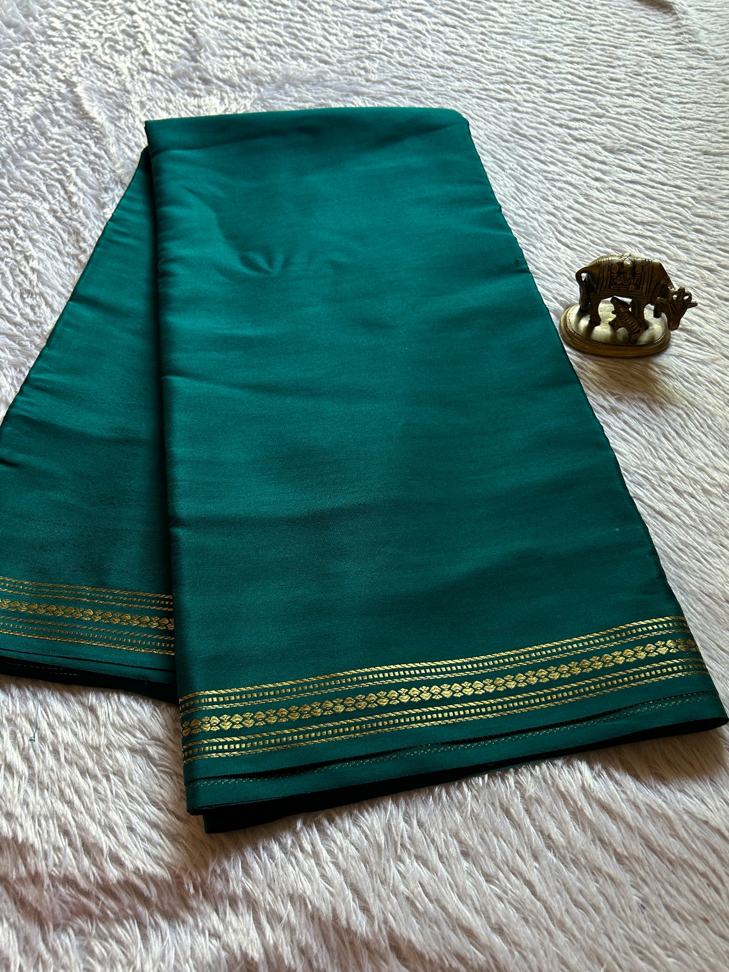 Sampige : Solid Peacock green